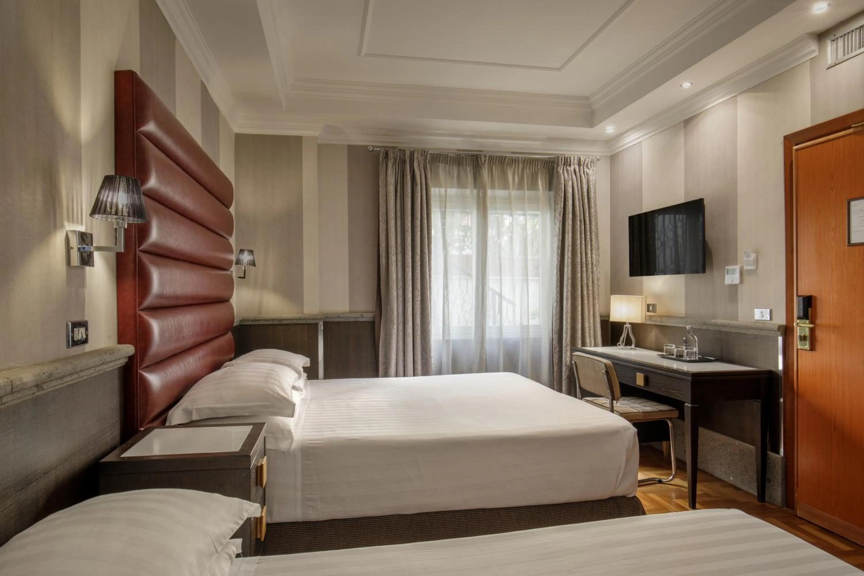 Bed in Hotel Royal Court