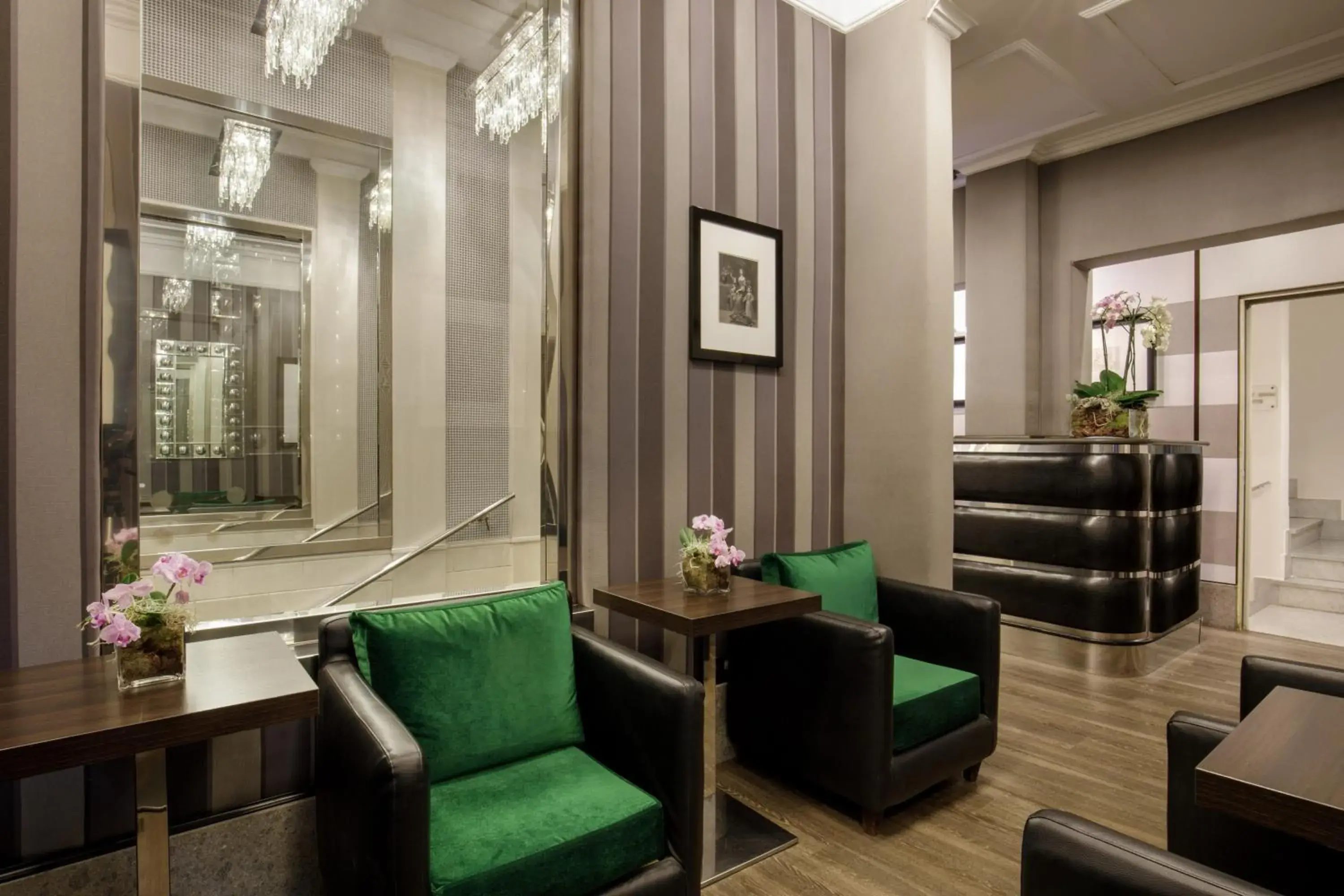 Lobby or reception in Hotel Royal Court Lobby or reception in Hotel Royal Court