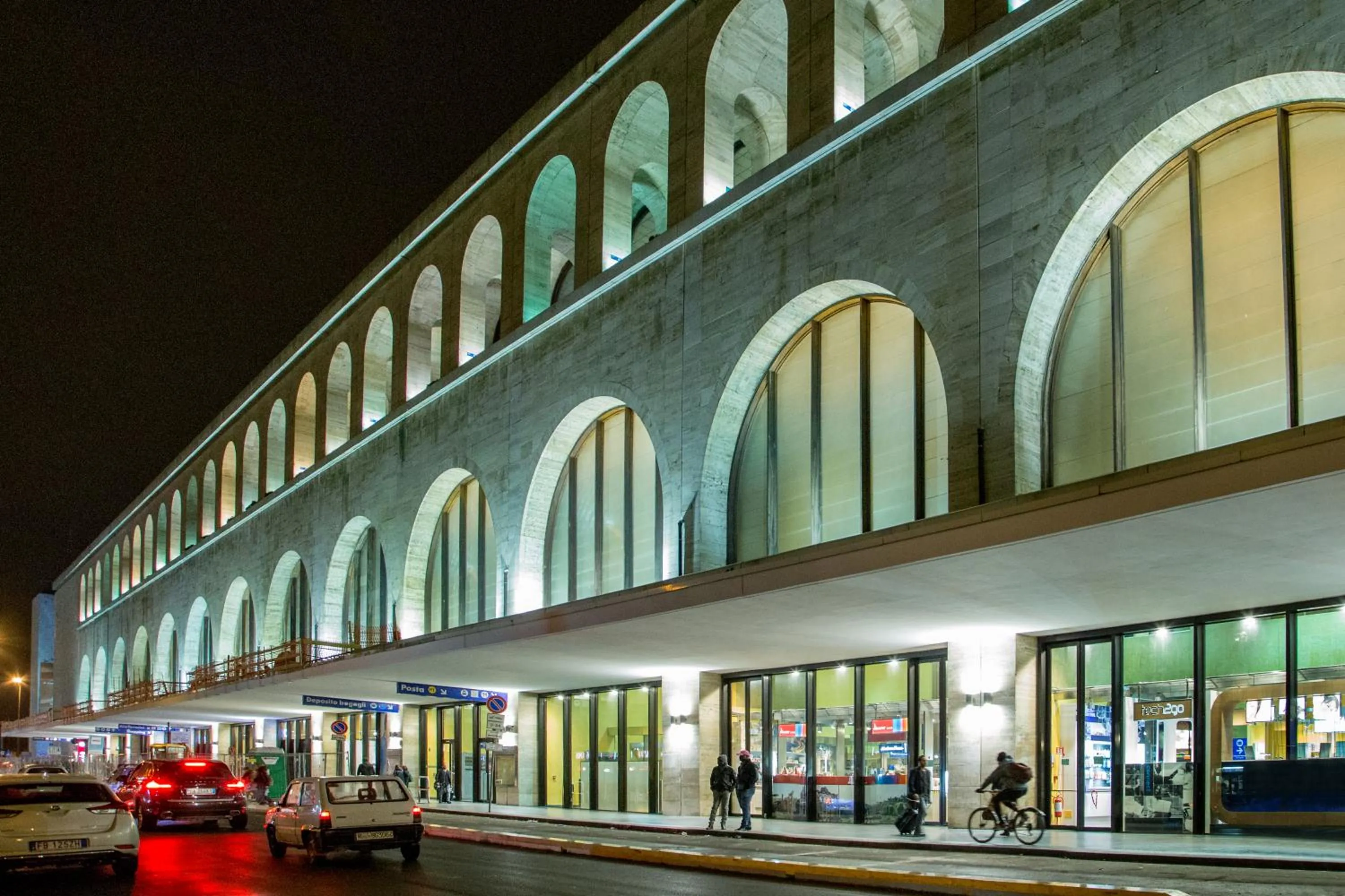 Property building in Hotel Royal Court