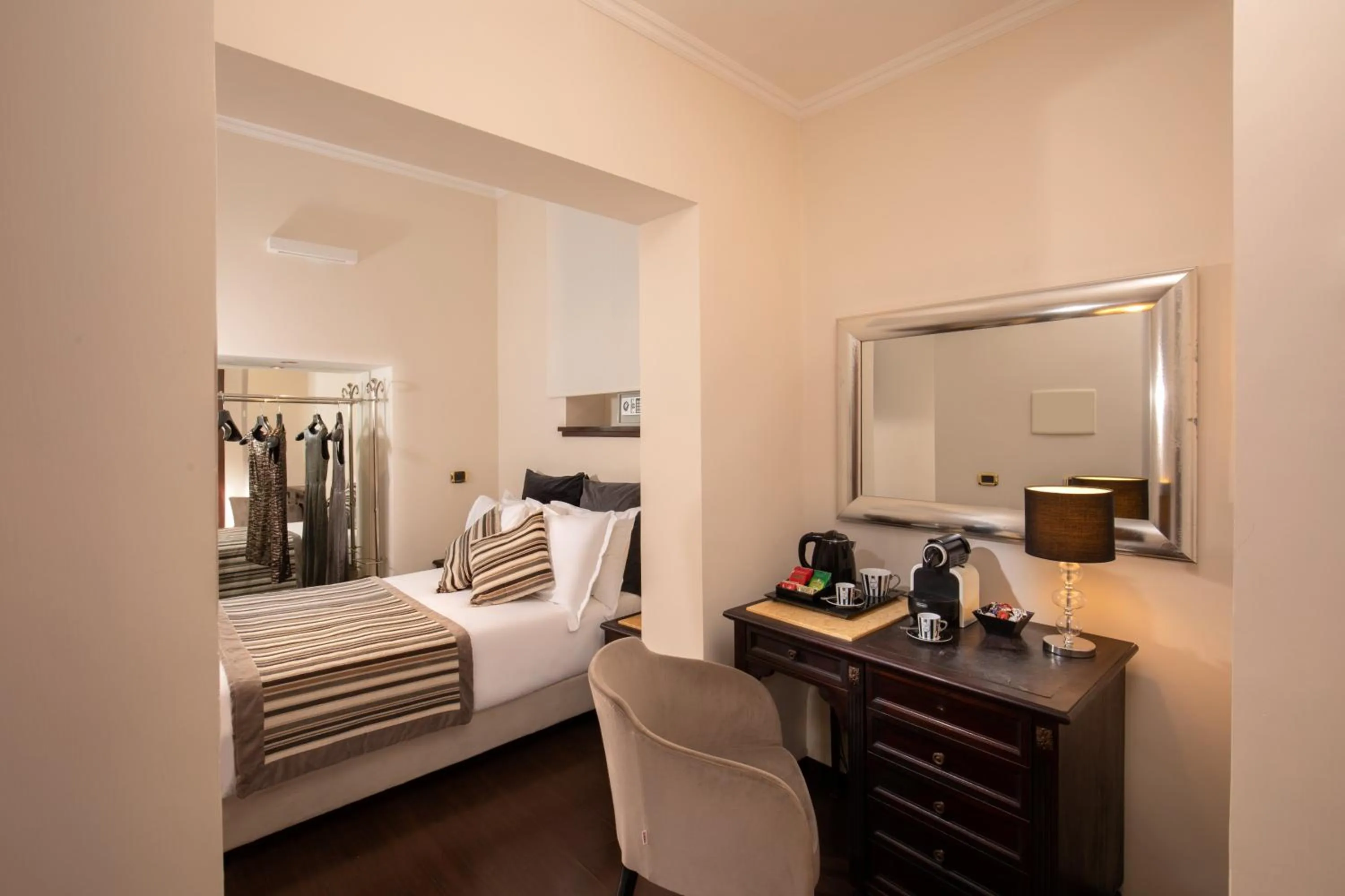 Bed in Hotel Del Corso