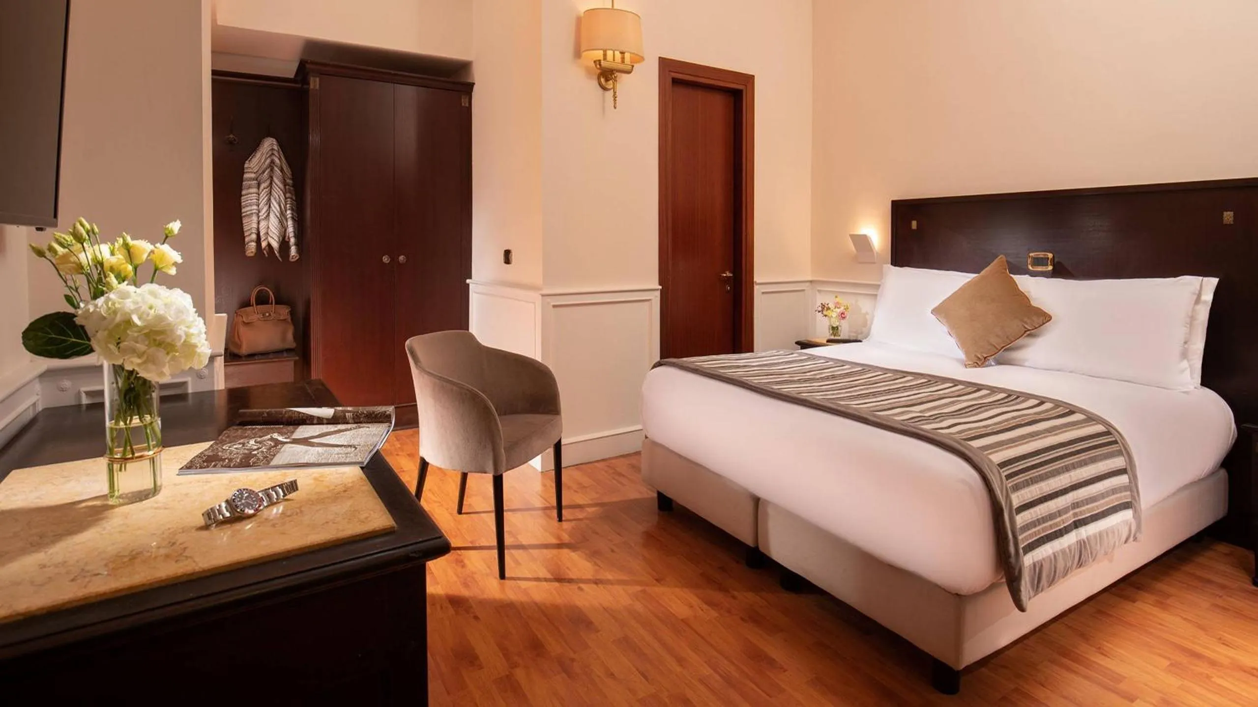 Bed in Hotel Del Corso