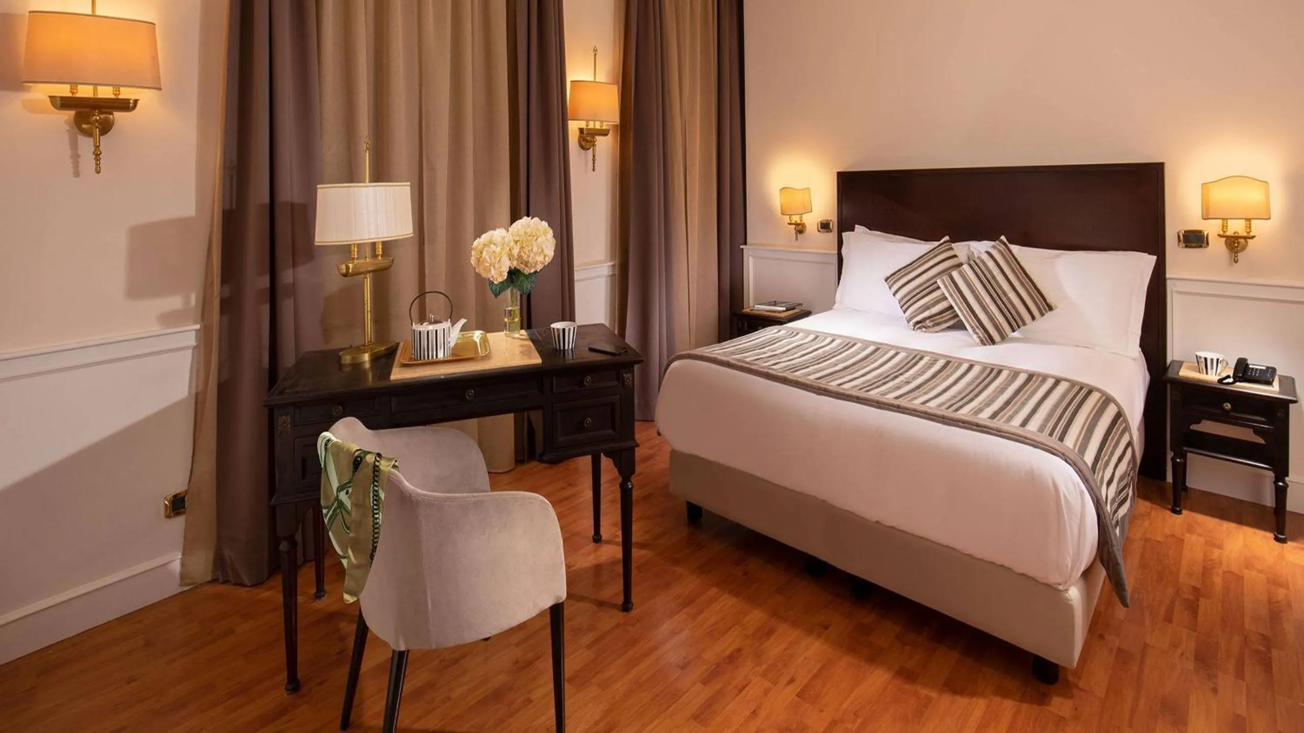 Bed in Hotel Del Corso