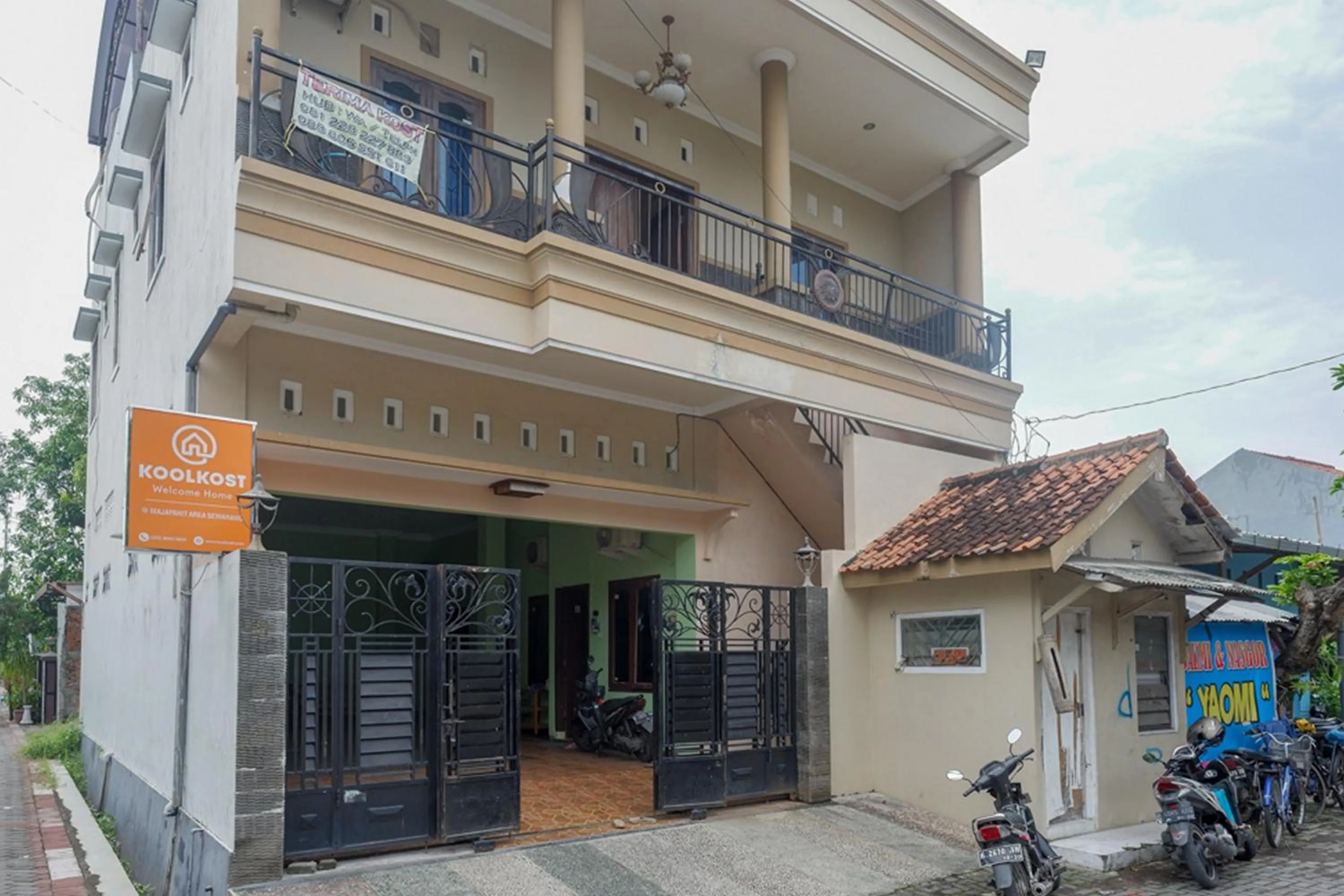 Facade/entrance in KoolKost @ Majapahit Area Semarang (Minimum Stay 30 Nights)