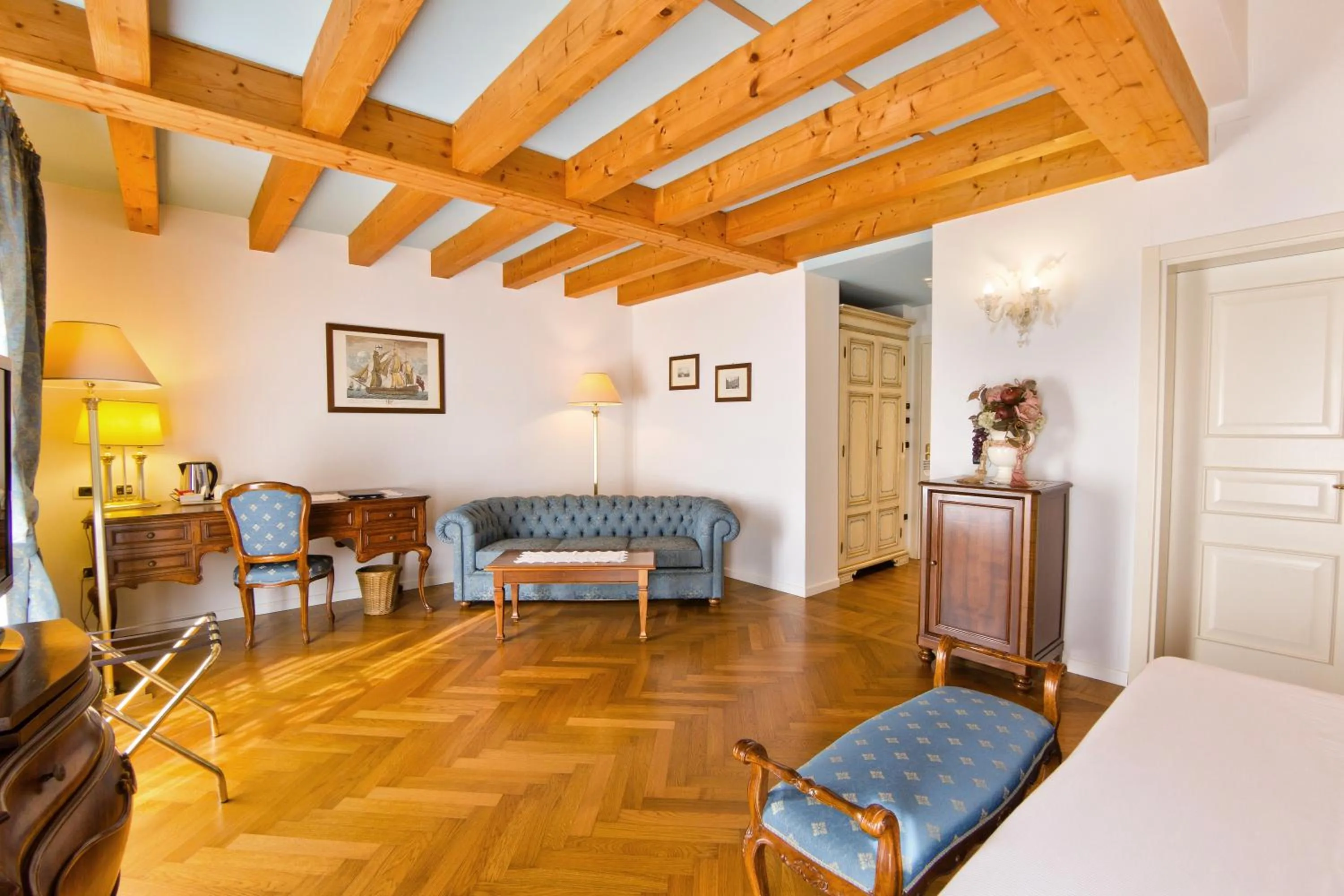 Living room, Bed in Borgo Cà dei Sospiri