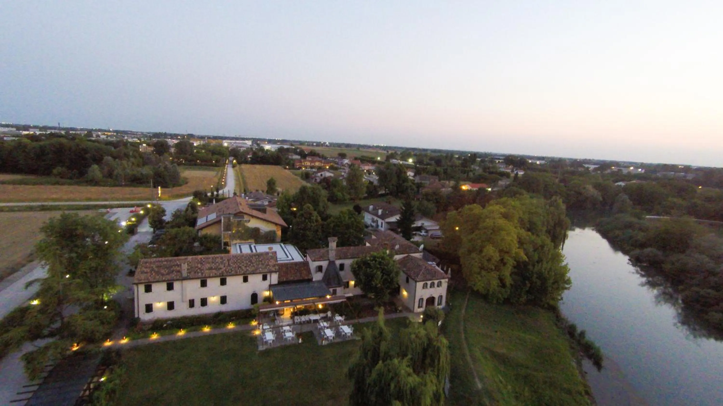 Facade/entrance in Borgo Cà dei Sospiri