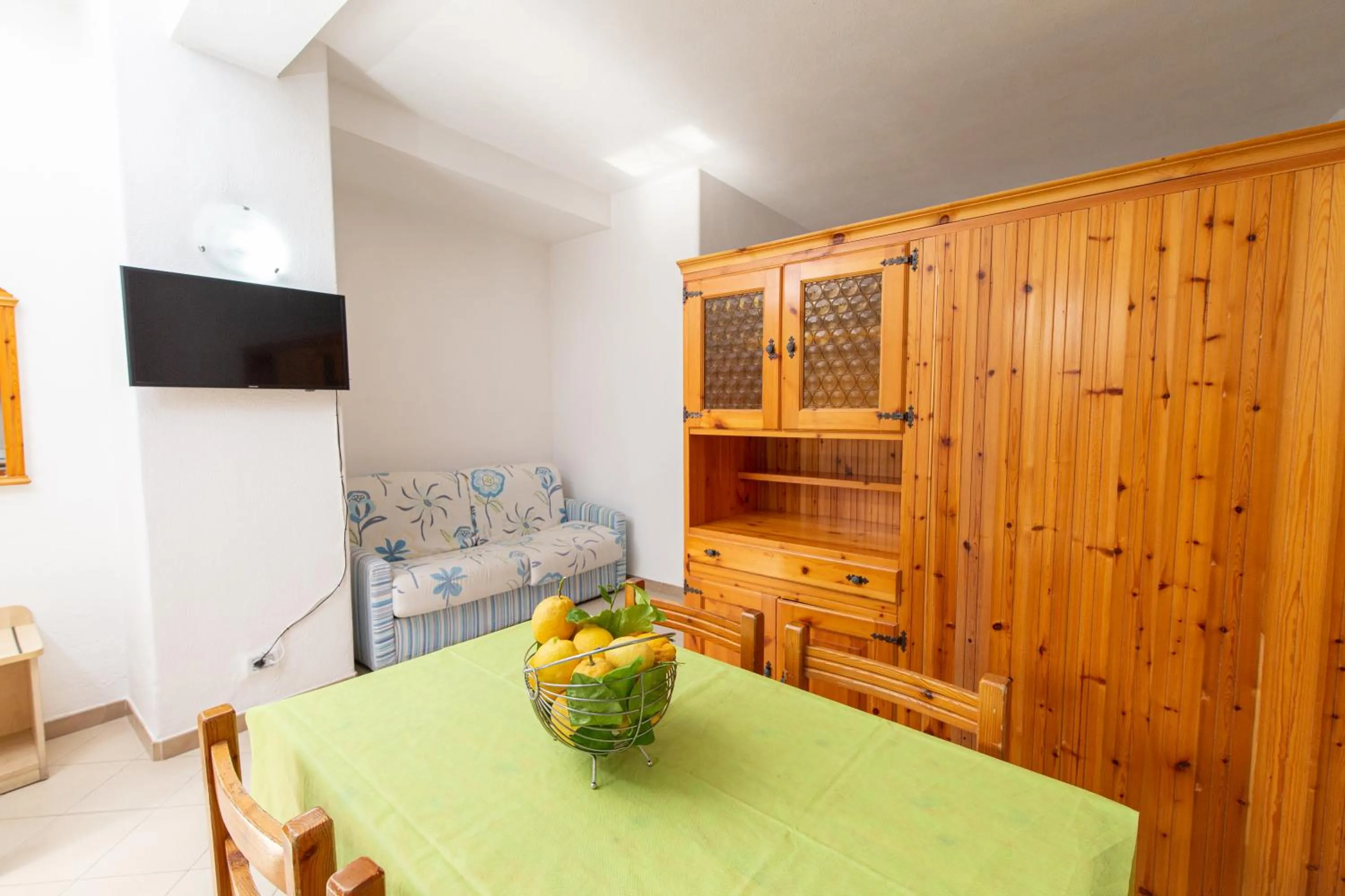 TV and multimedia in Residence Villa Tina