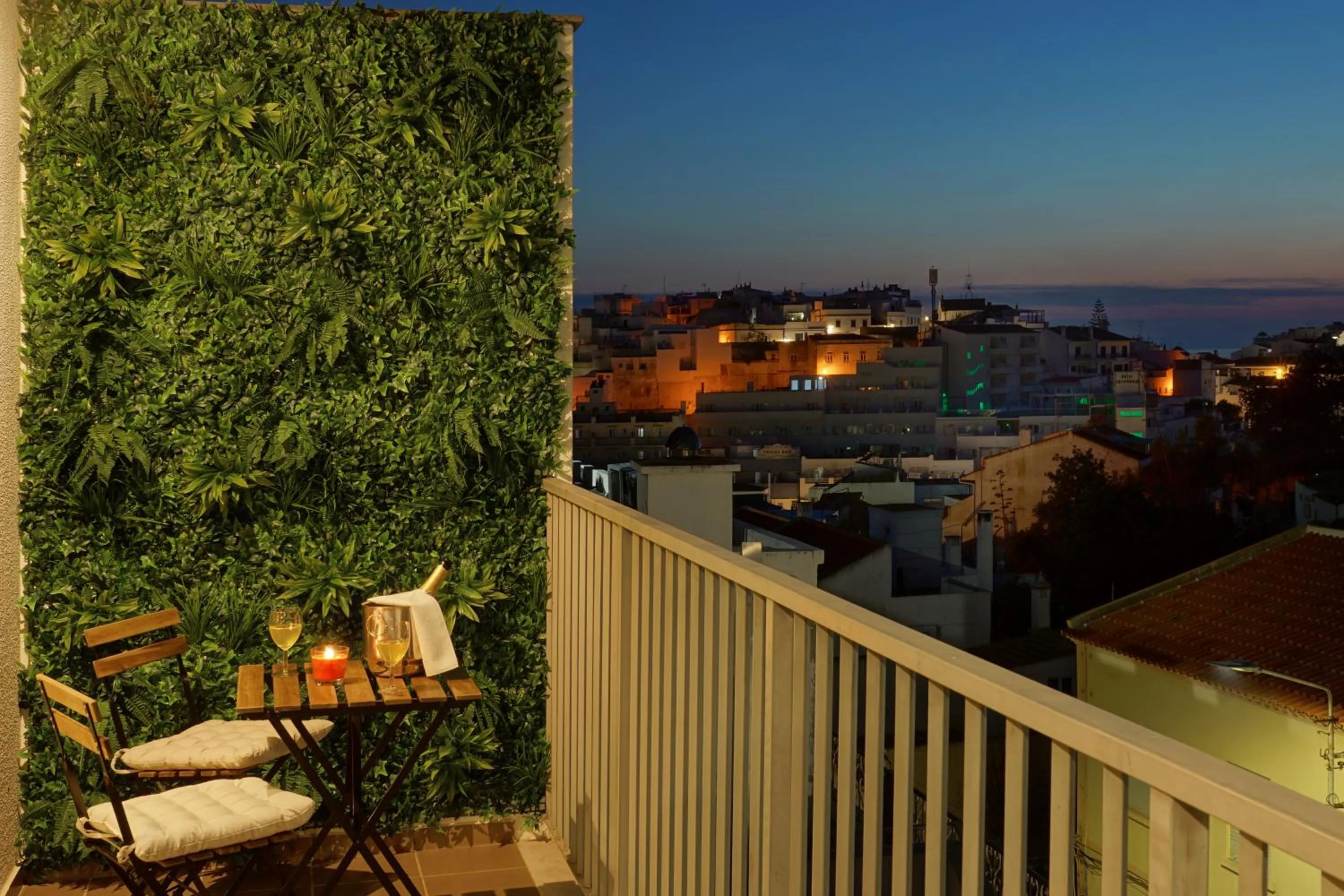 RoofTop OldTown Residence