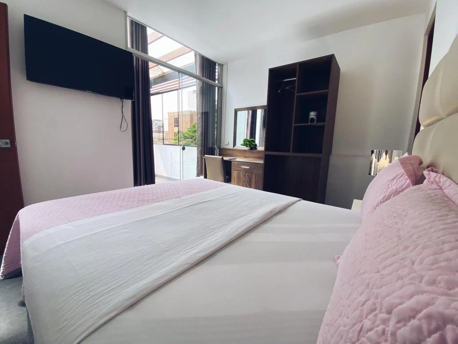 Breakfast, Bed in Green House