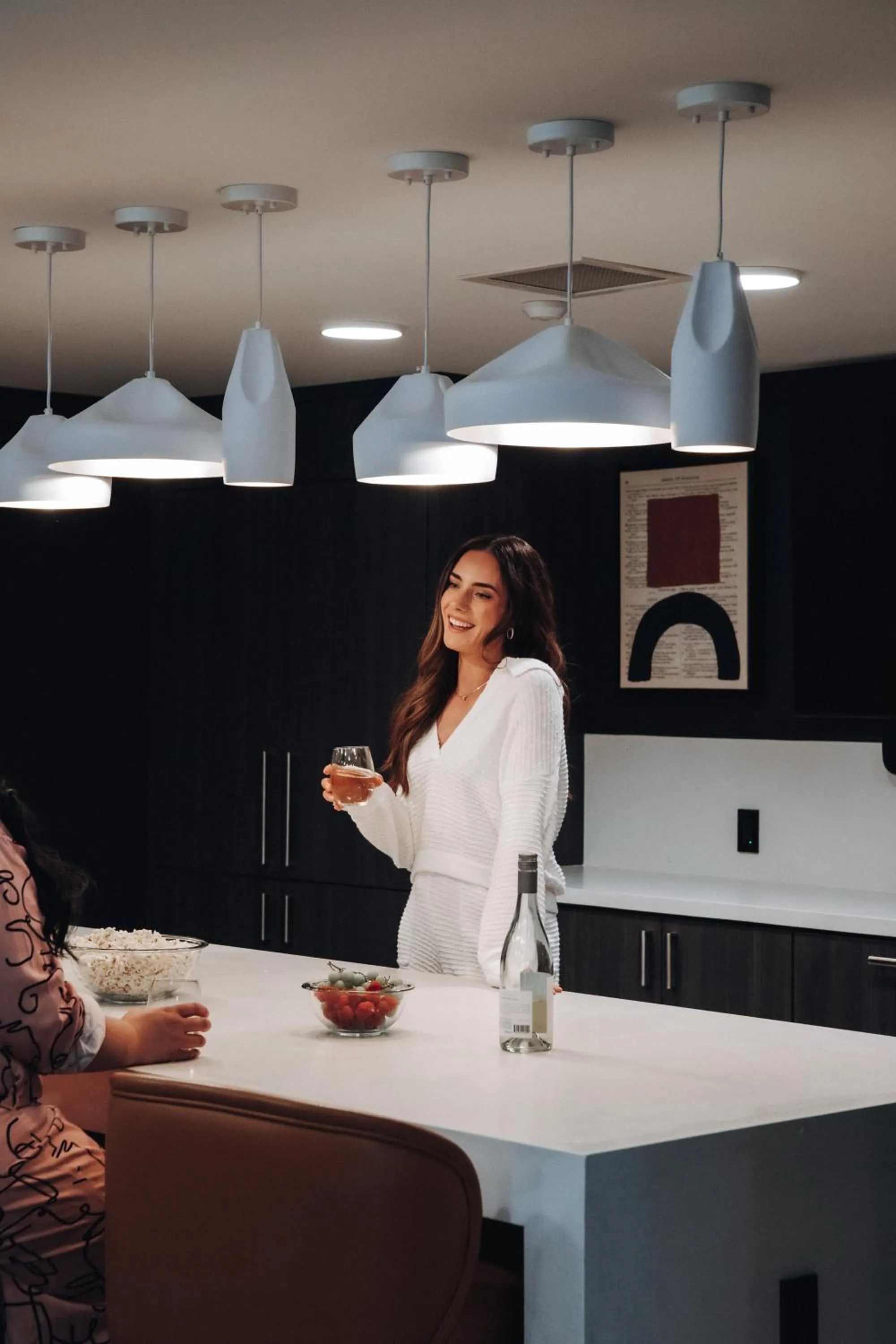 Communal lounge/ TV room in Level Seattle Downtown - South Lake Union