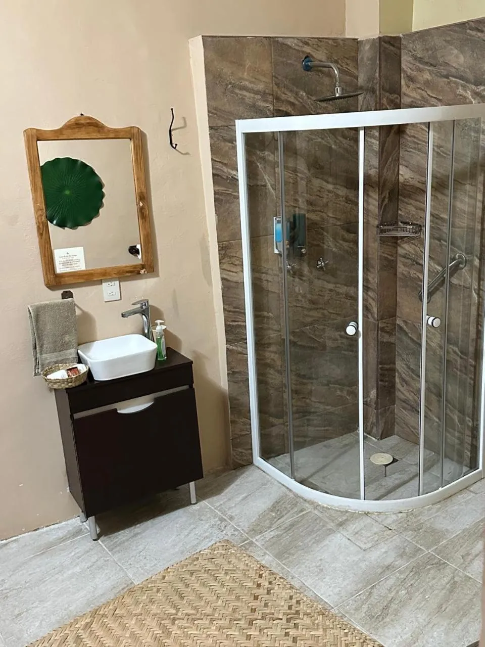 Shower in Casa de las Escaleras