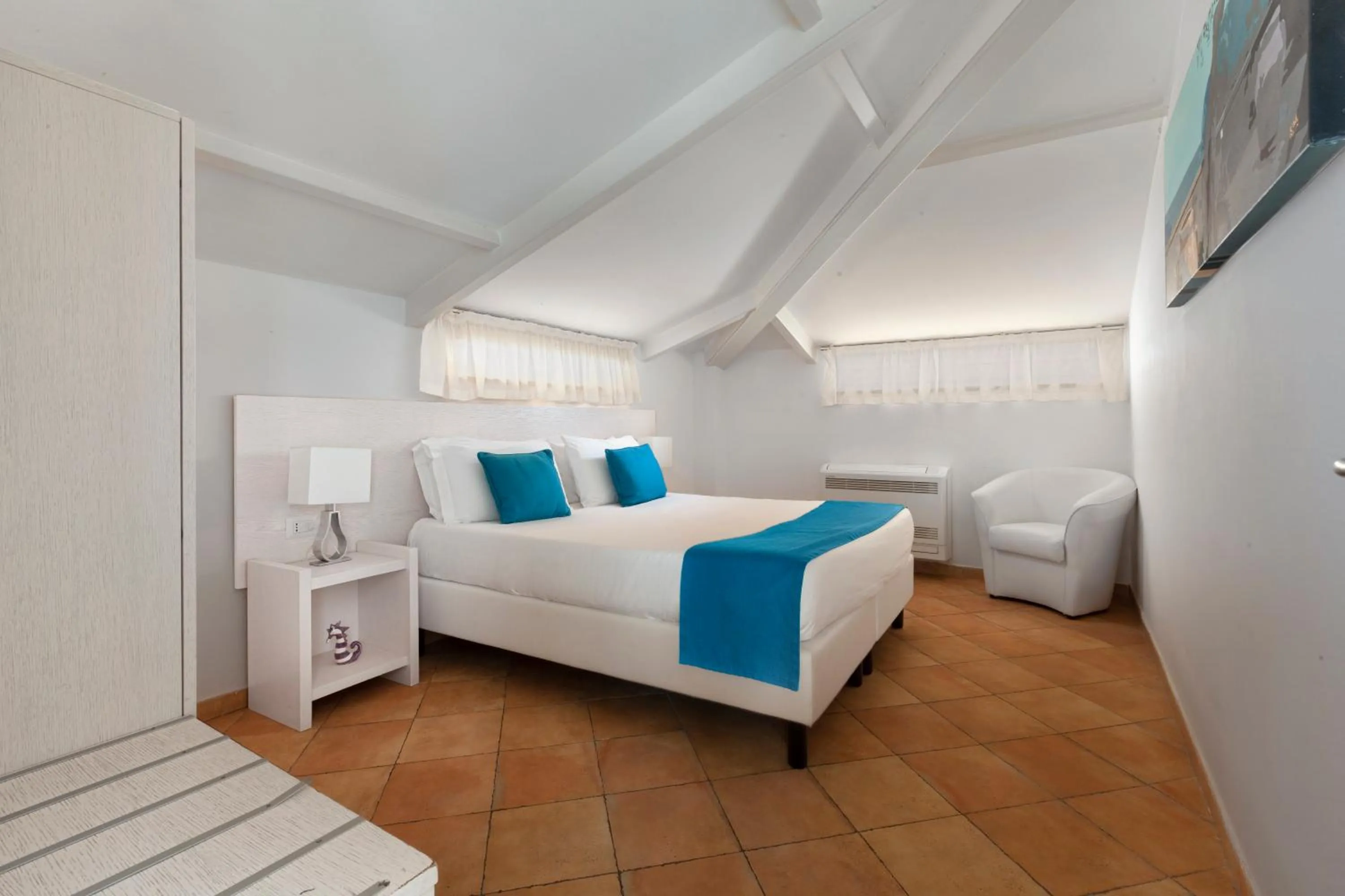 Bedroom, Bed in Hotel Tasso Suites & Spa