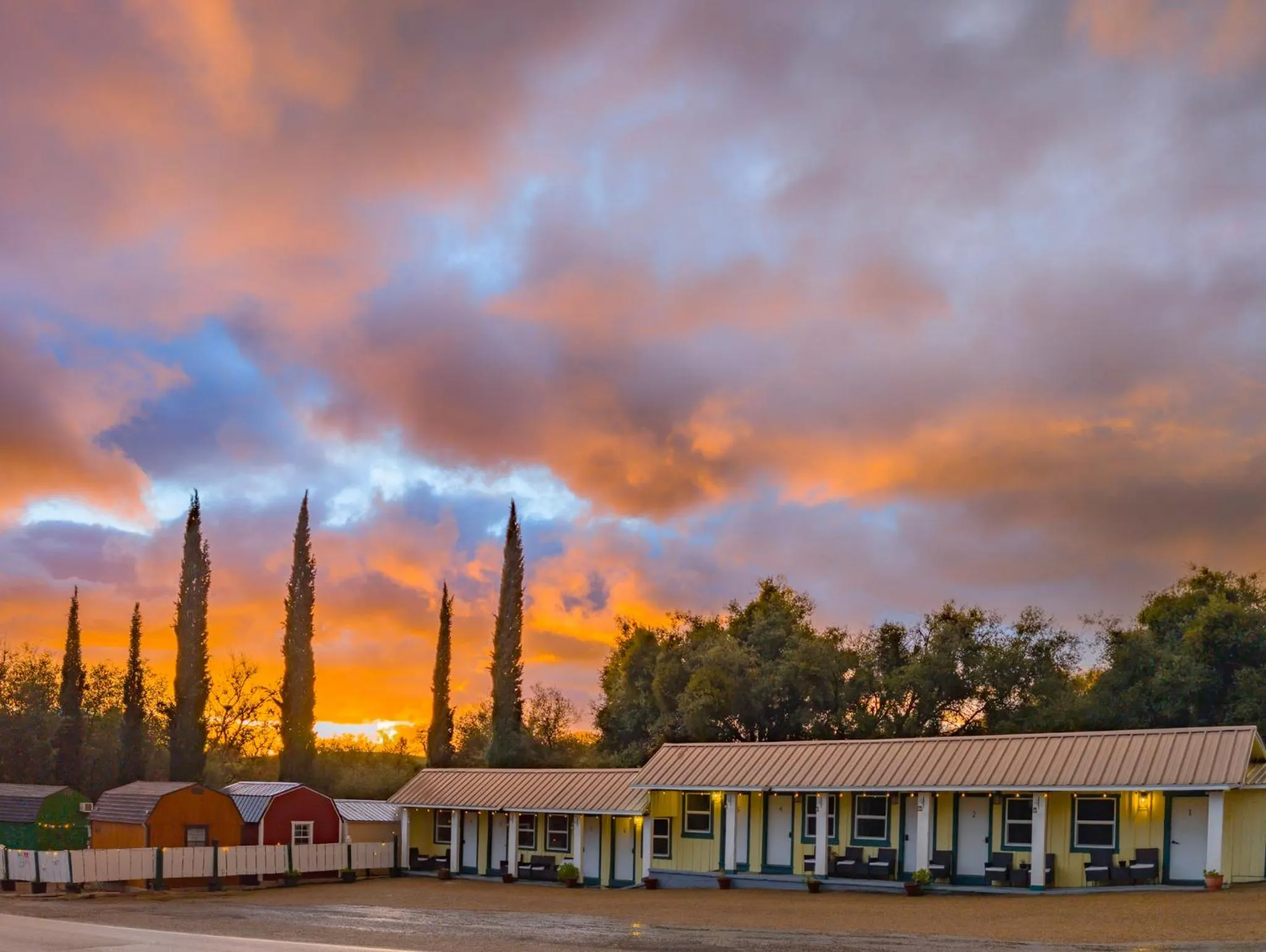 Restaurant/places to eat in Genas's Sierra Inn & Restaurant