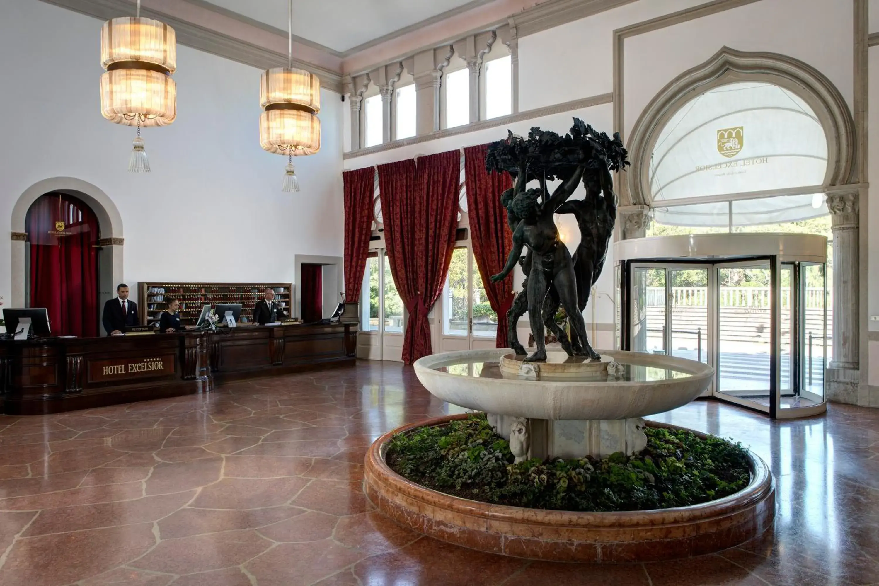 Lobby or reception in Hotel Excelsior Venice Lobby or reception in Hotel Excelsior Venice