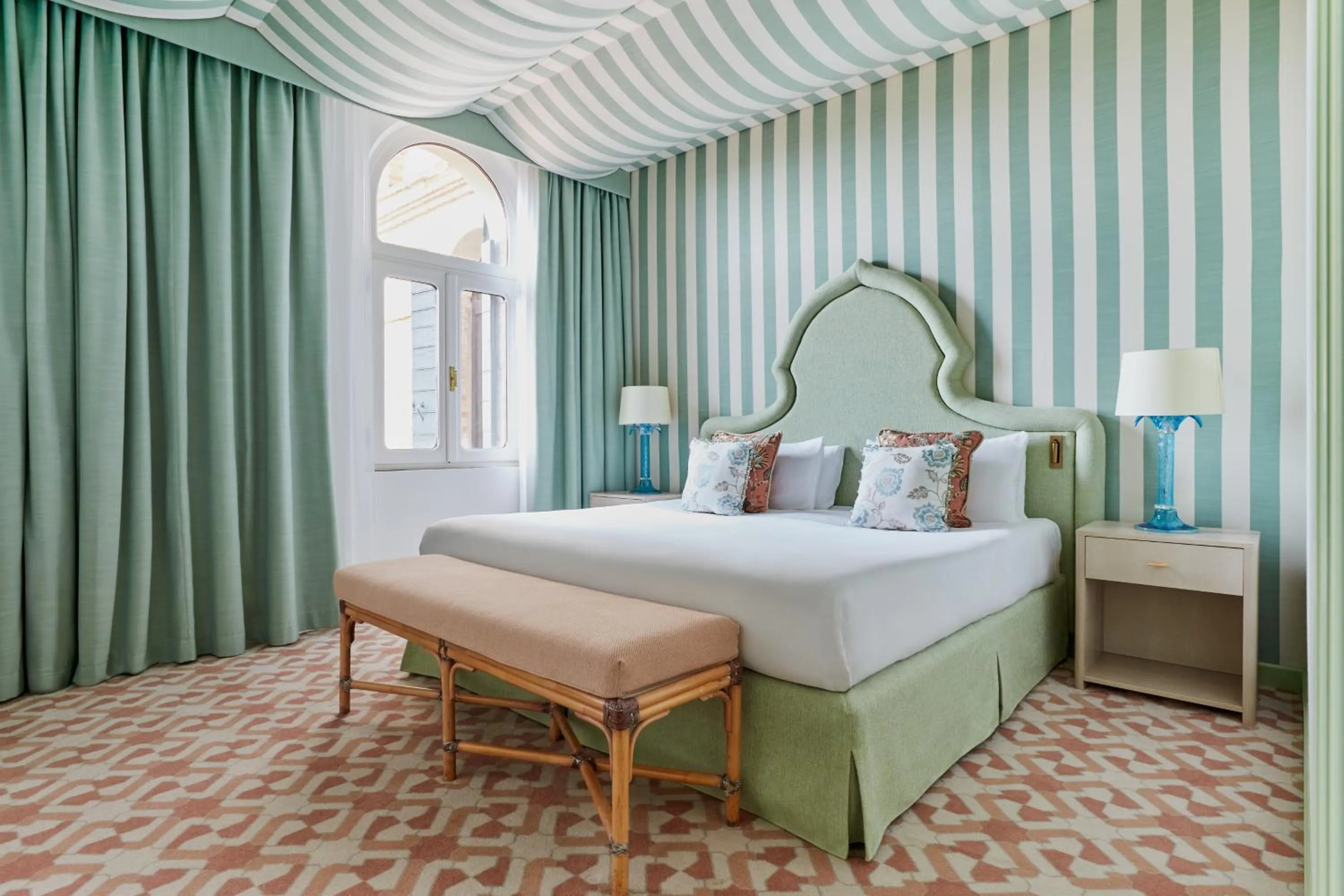 Bed in Hotel Excelsior Venice