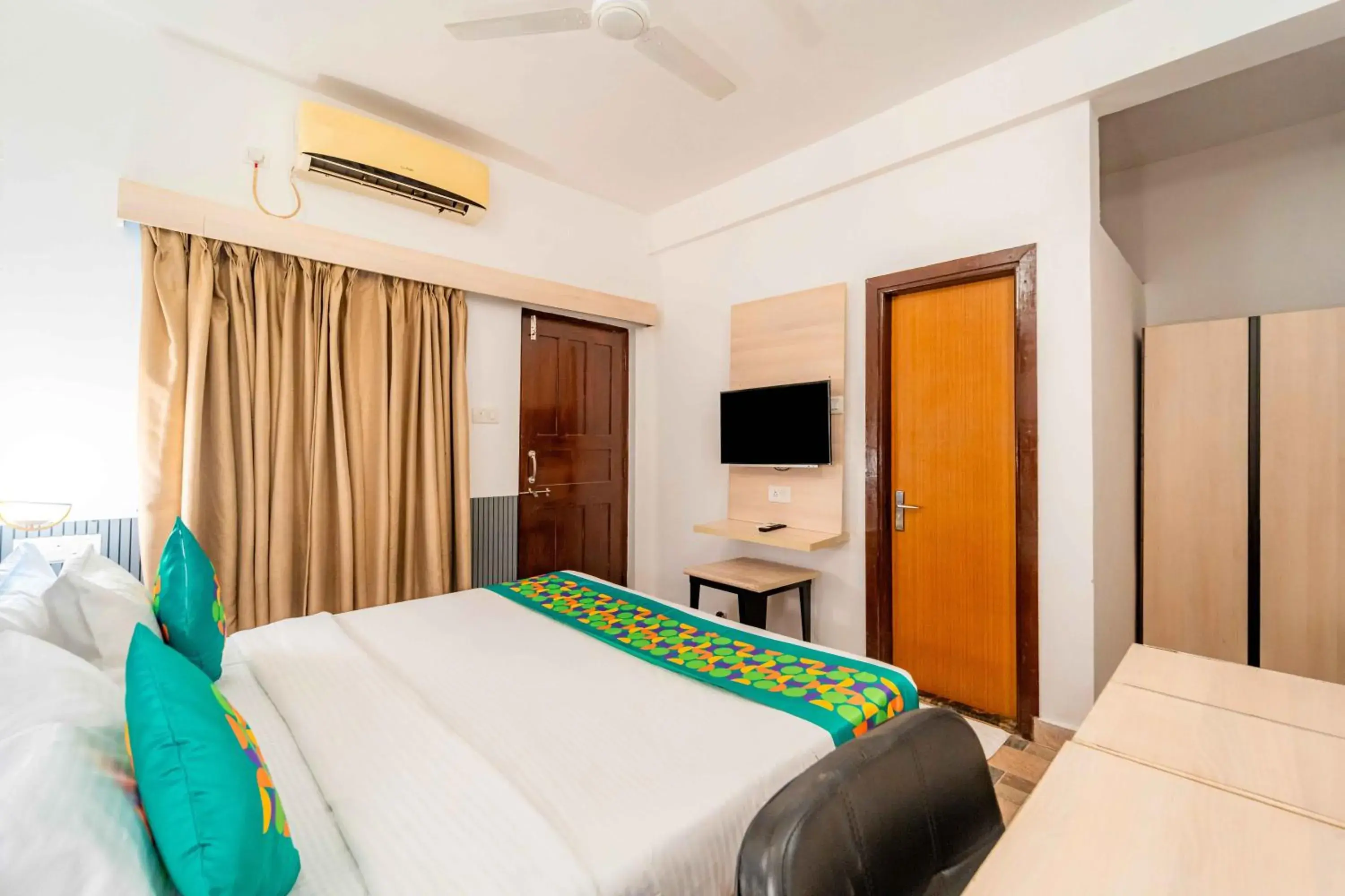 Economy Room with Balcony - single occupancy in Treebo Clarissa Resort with Swimming Pool Economy Room with Balcony - single occupancy in Treebo Clarissa Resort with Swimming Pool