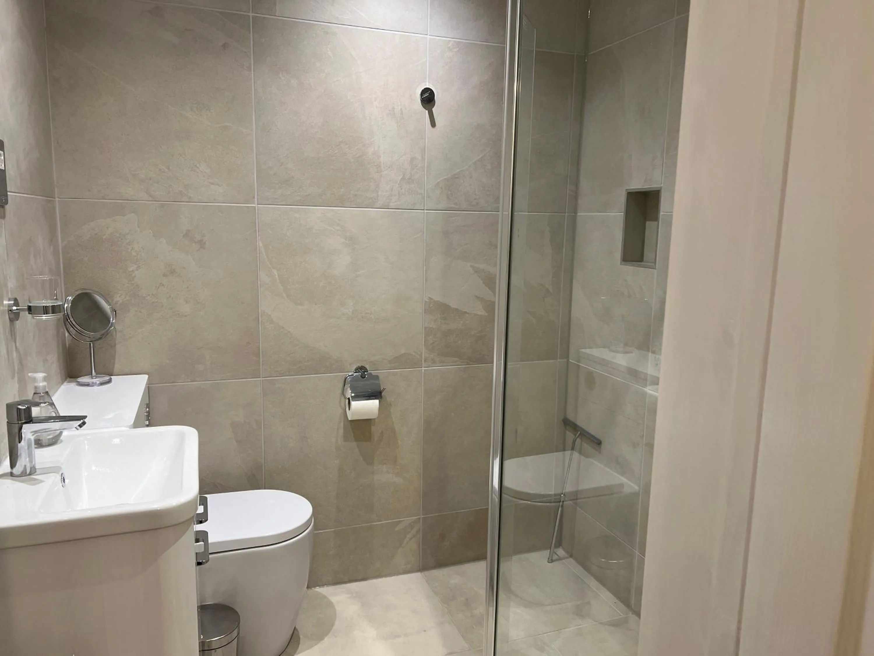 Shower in Keswick Ground floor apartment with parking