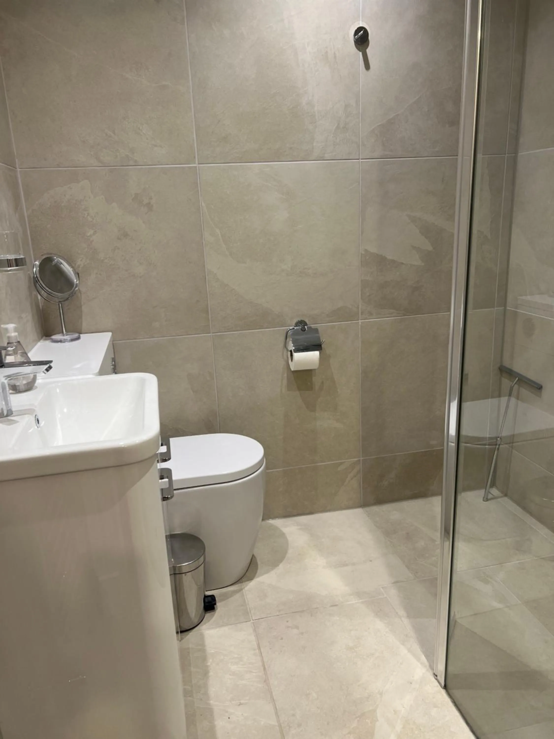 Shower in Keswick Ground floor apartment with parking