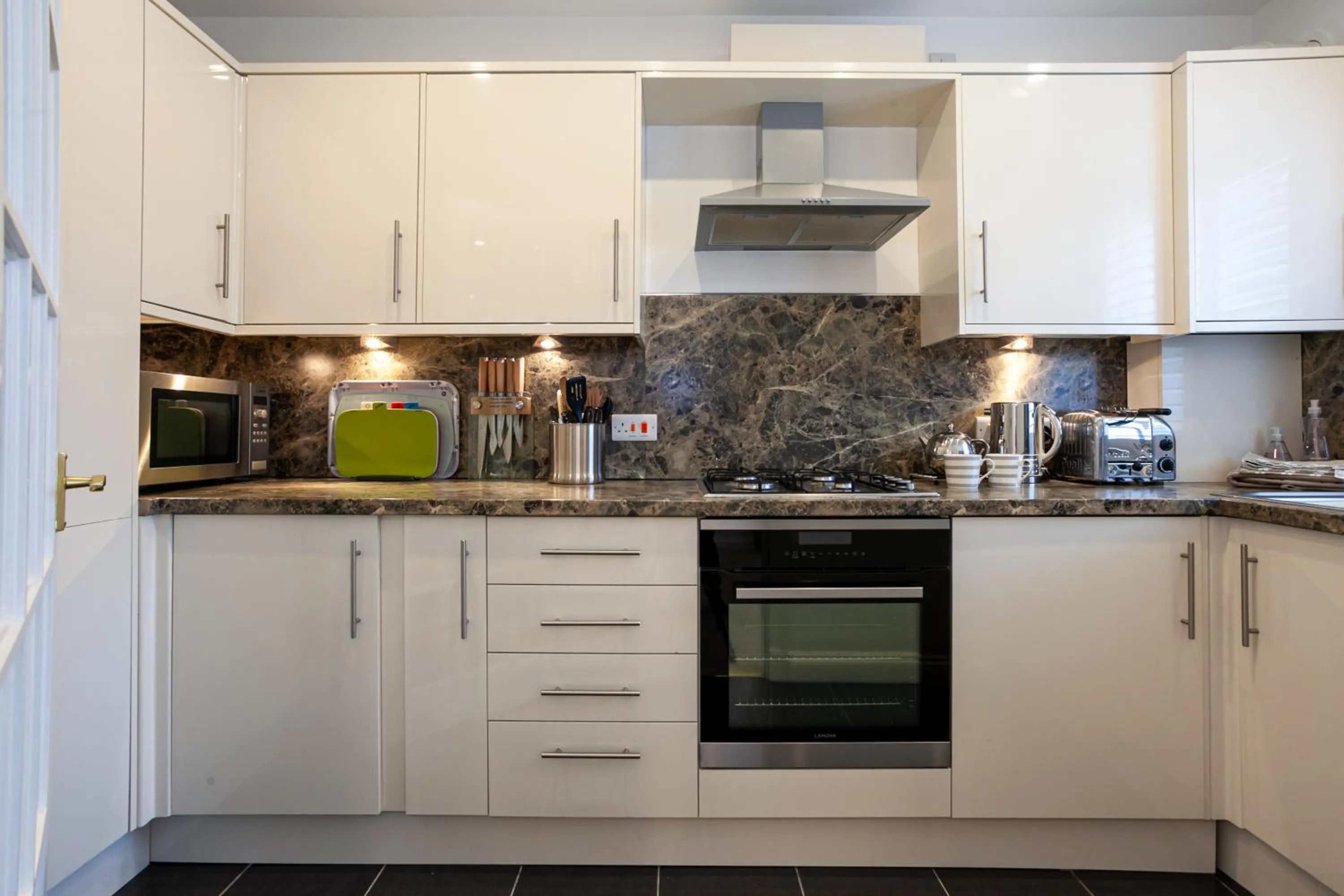 Kitchen or kitchenette in Keswick Ground floor apartment with parking