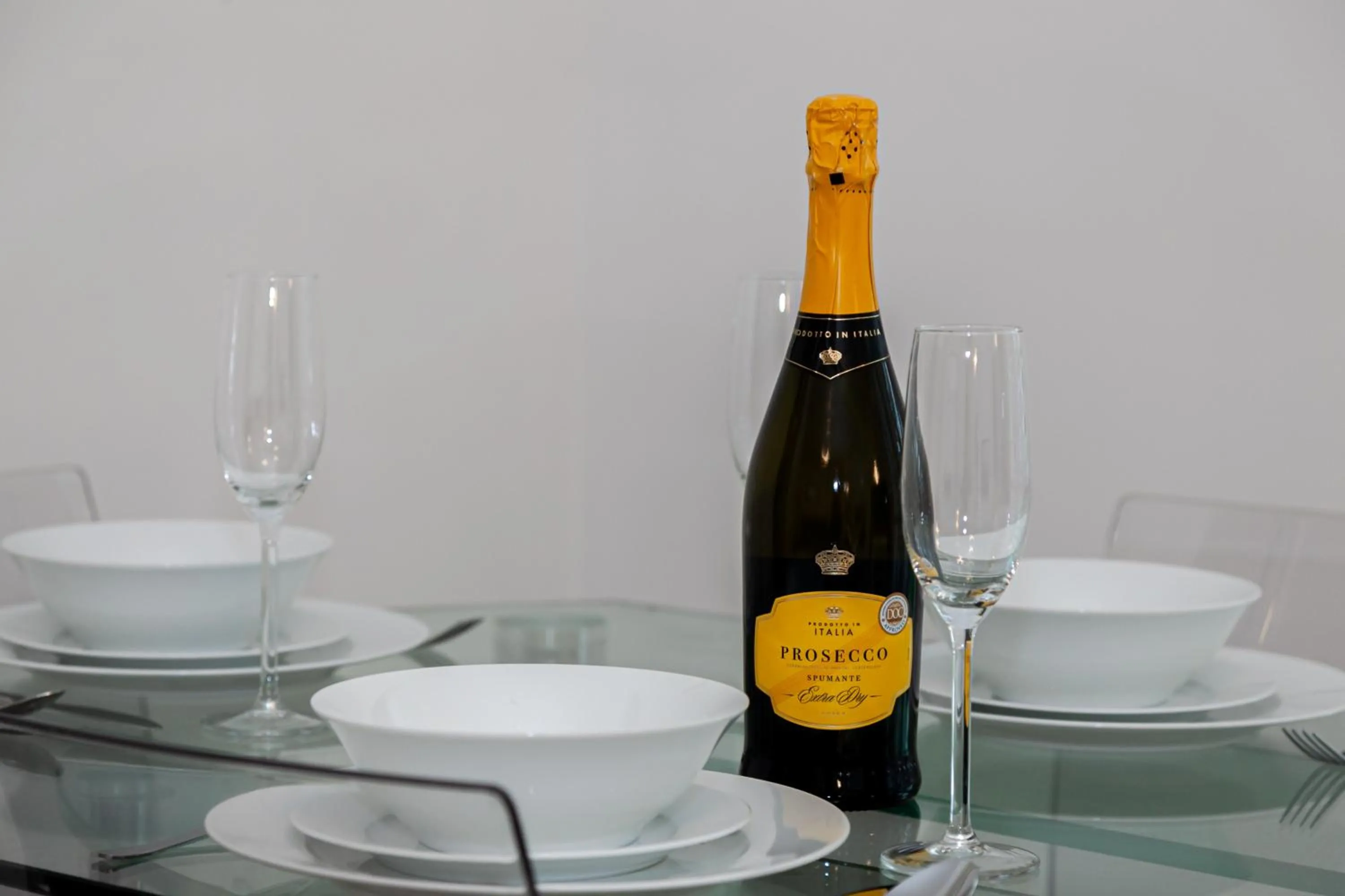 Alcoholic drinks in Keswick Ground floor apartment with parking