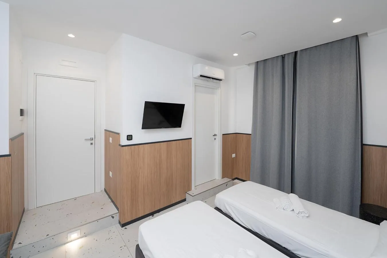 Bed in Mia Suites Hotel Bella Capri