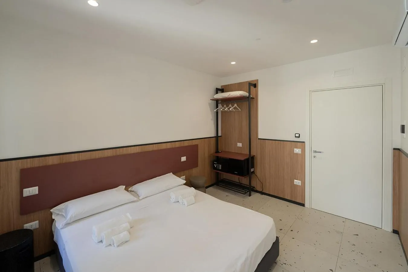 Bed in Mia Suites Hotel Bella Capri