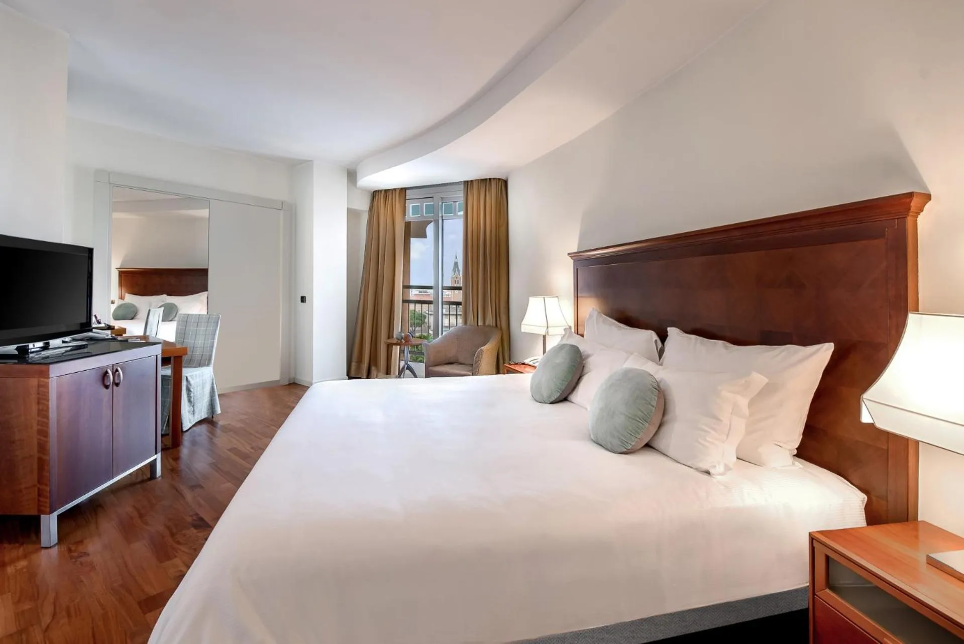 Photo of the whole room, Bed in Savoia Hotel Rimini