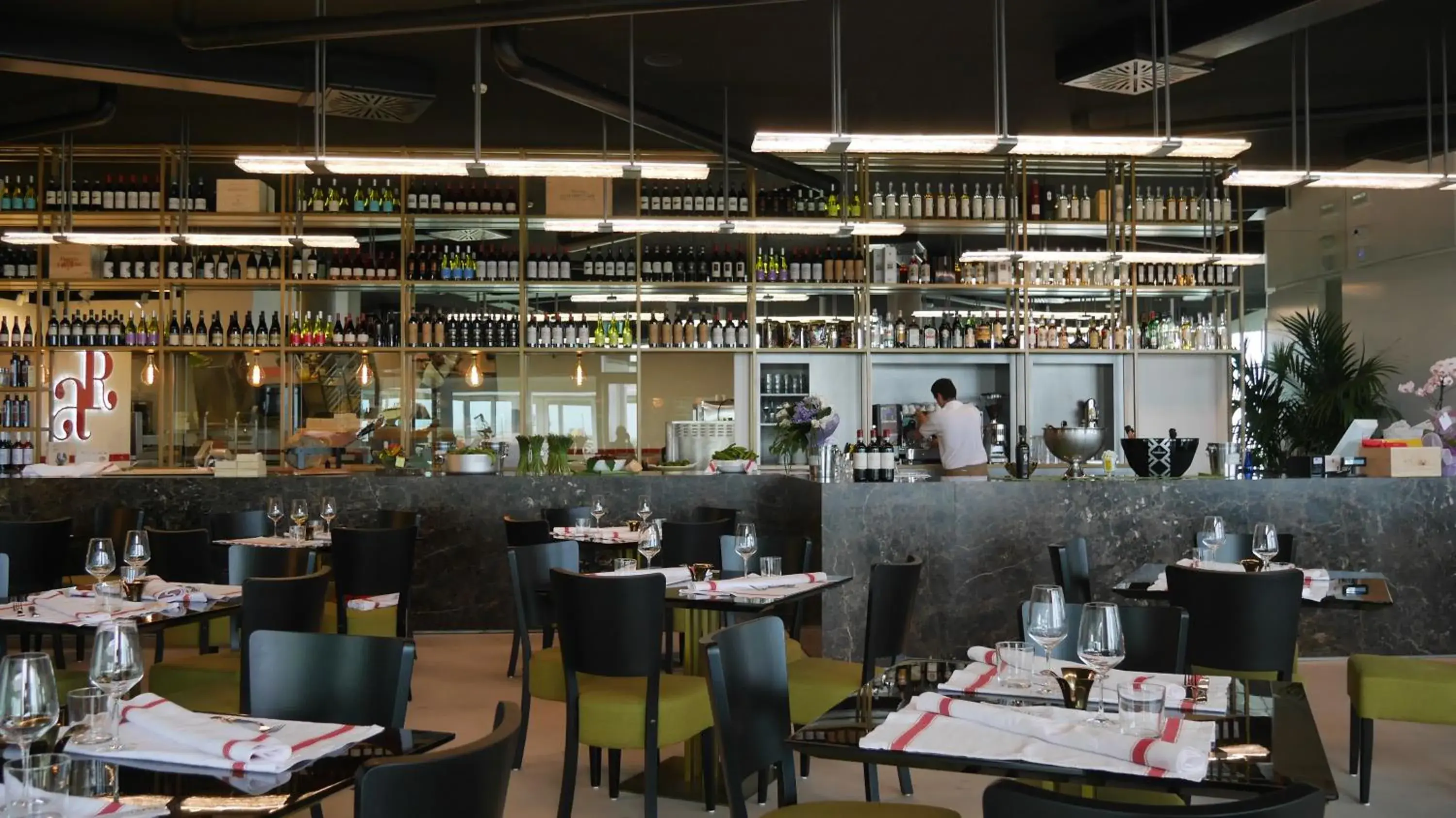 Restaurant/places to eat in Savoia Hotel Rimini Restaurant/places to eat in Savoia Hotel Rimini