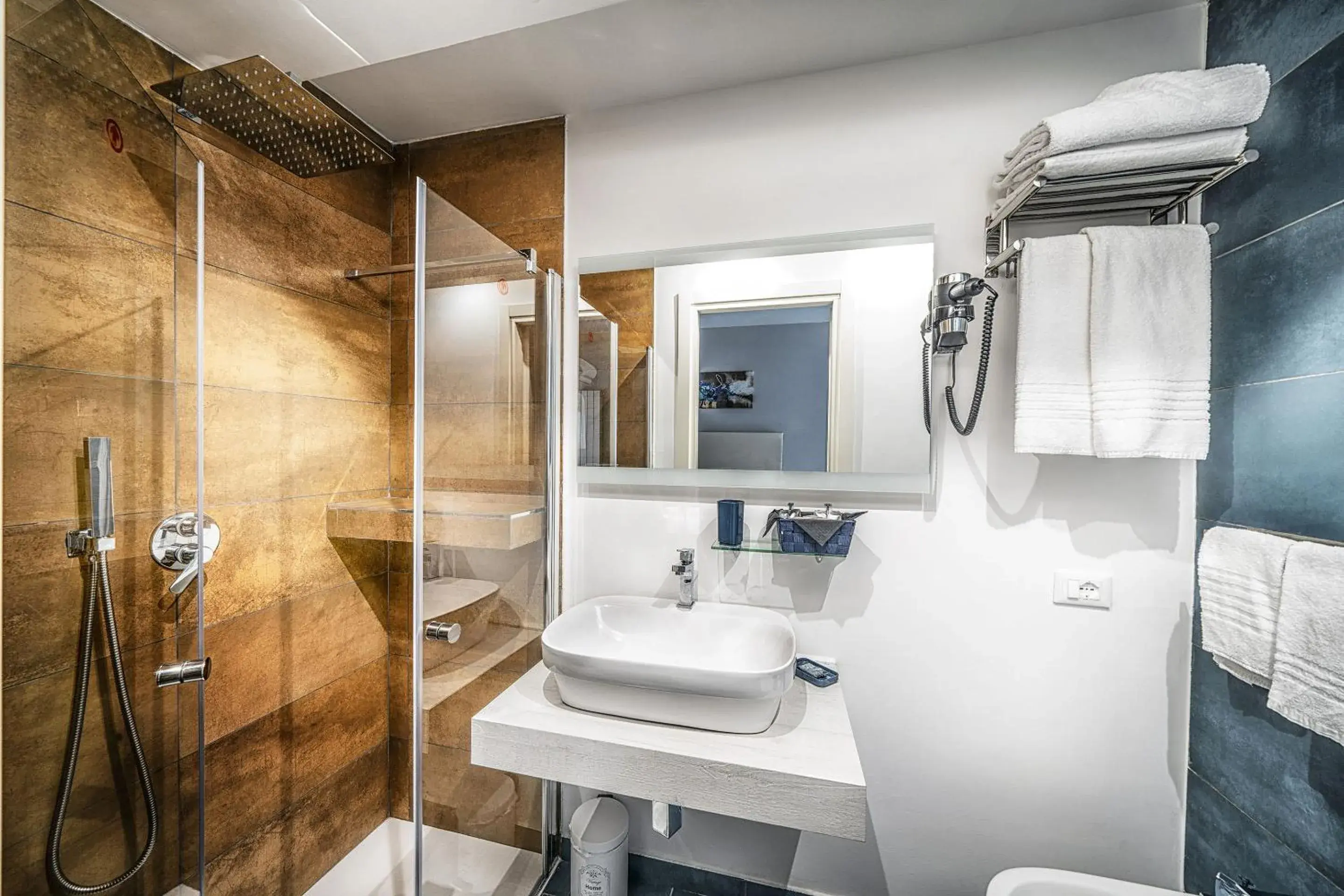 Bathroom in Suite Blue Style Bathroom in Suite Blue Style