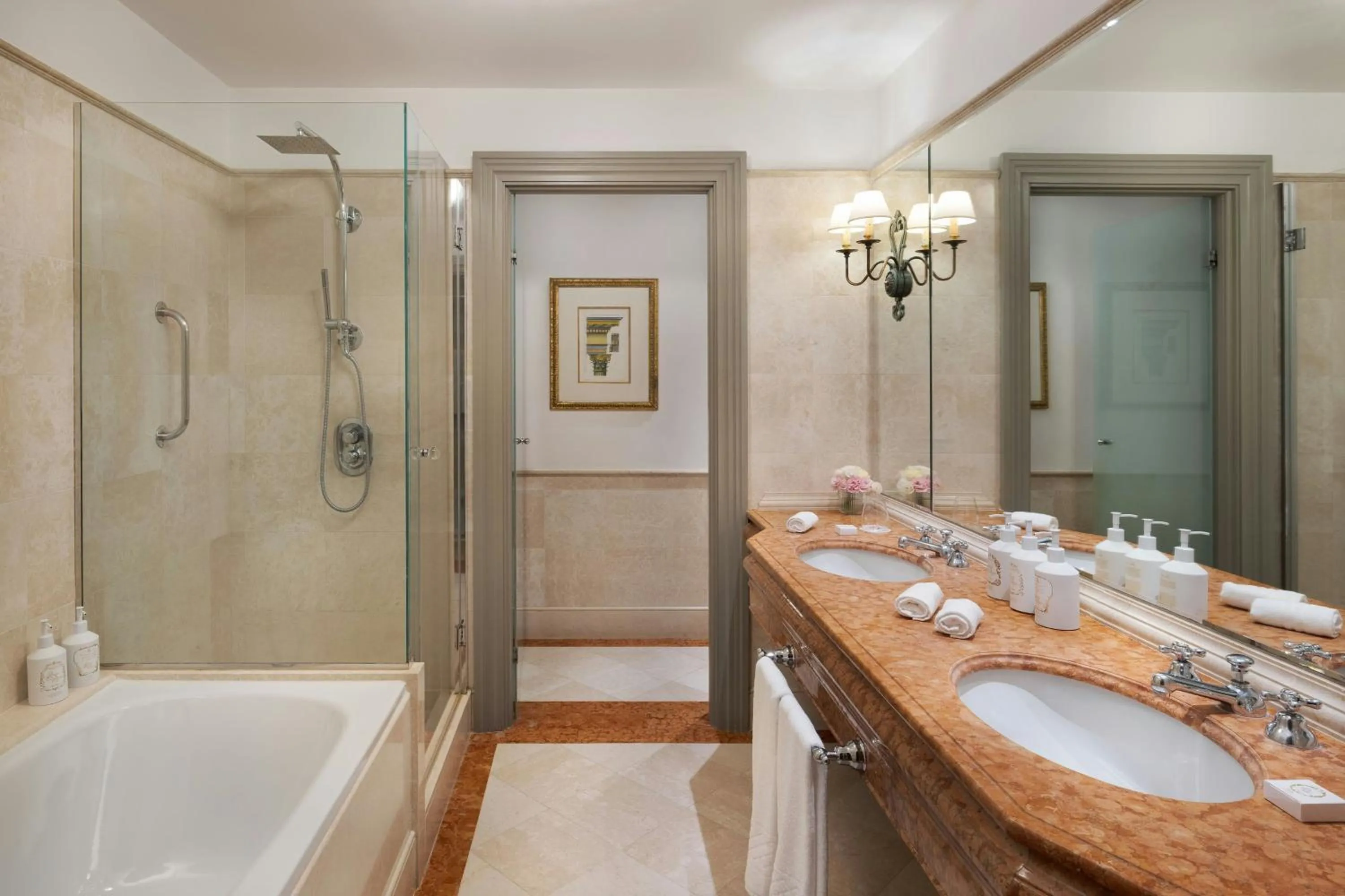 Bathroom in The Excelsior, a Luxury Collection Hotel, Florence