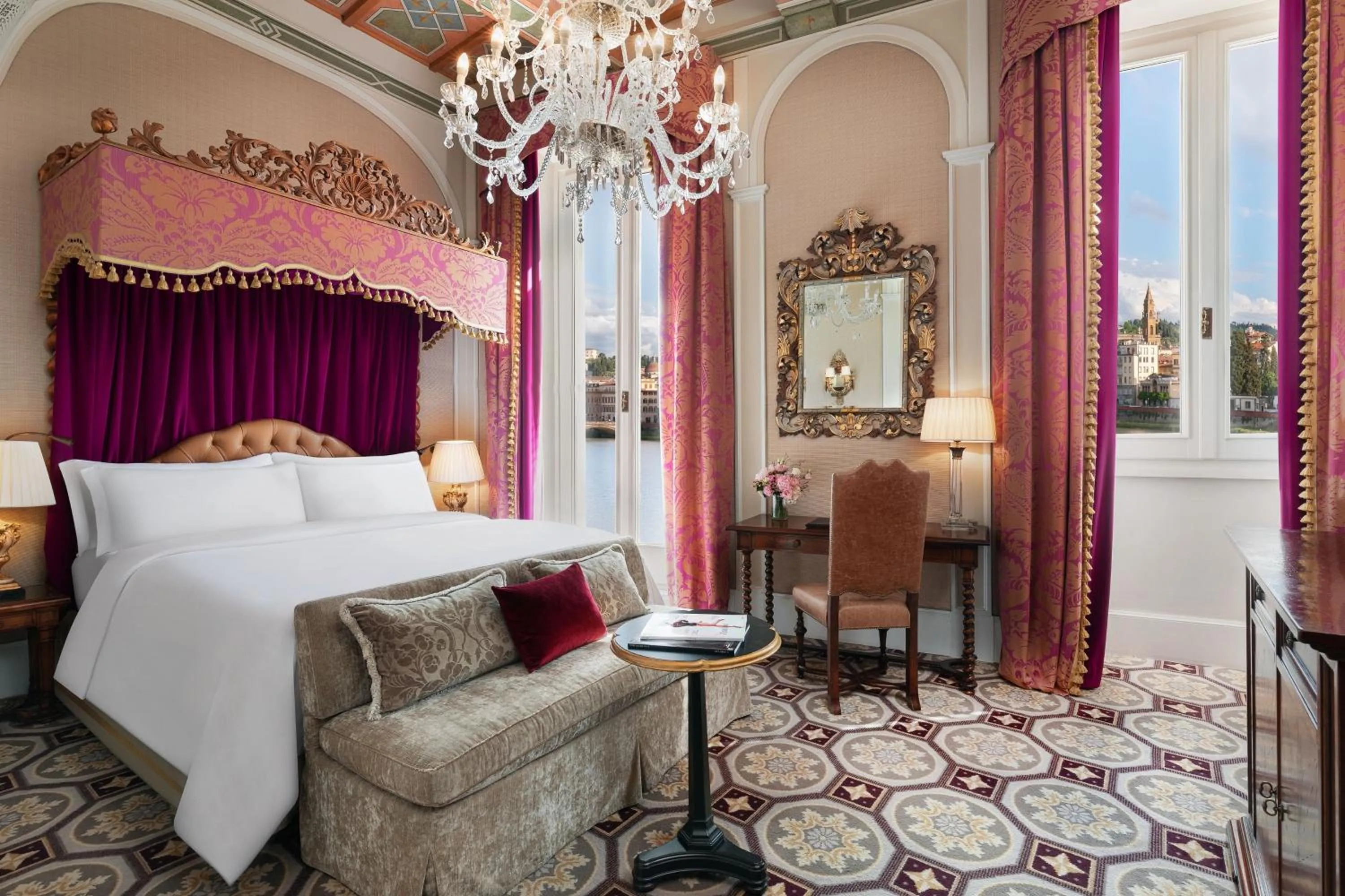 Bedroom, Bed in The St. Regis Florence