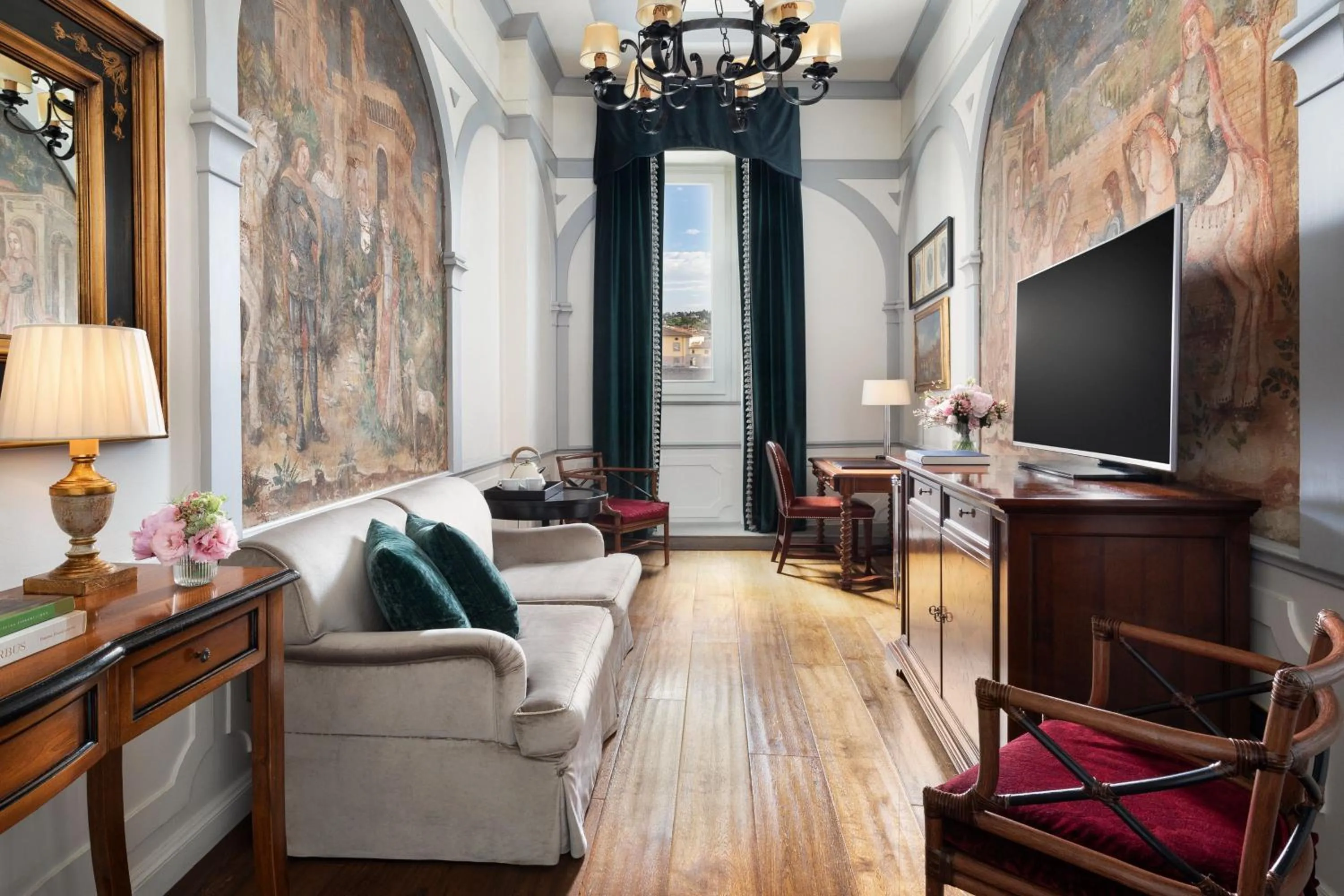 Living room in The St. Regis Florence