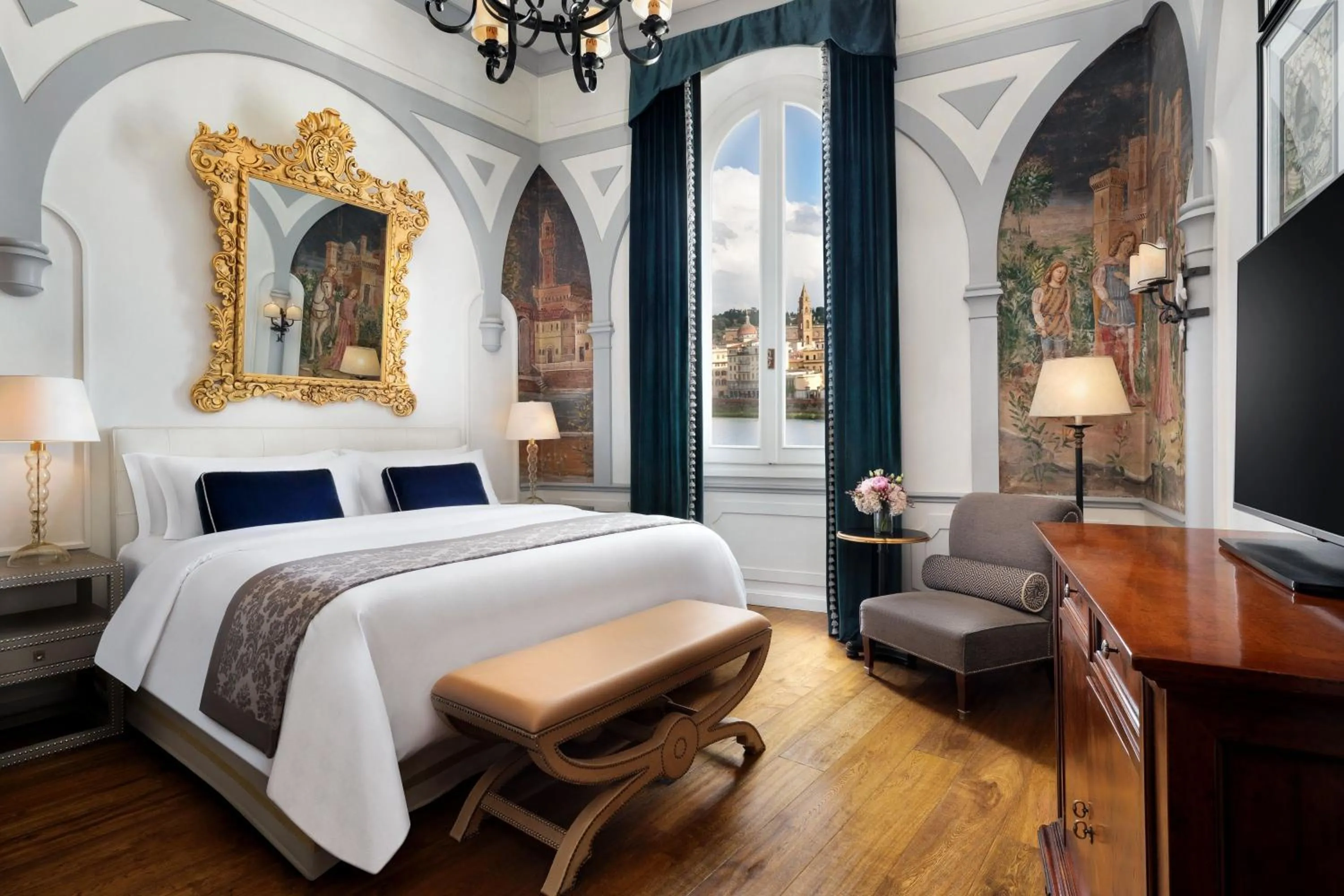 Bedroom, Bed in The St. Regis Florence
