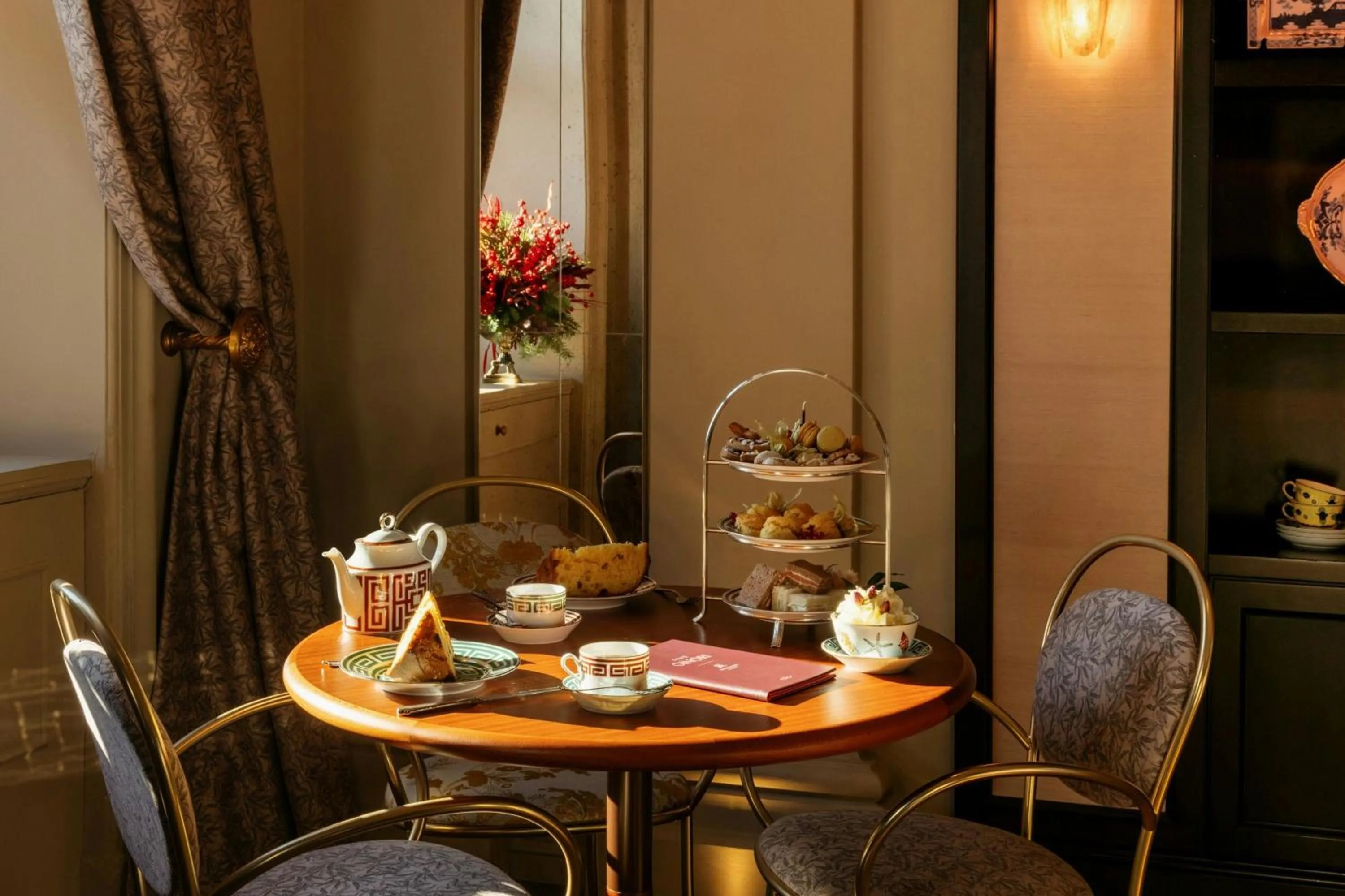 Restaurant/places to eat in The St. Regis Florence