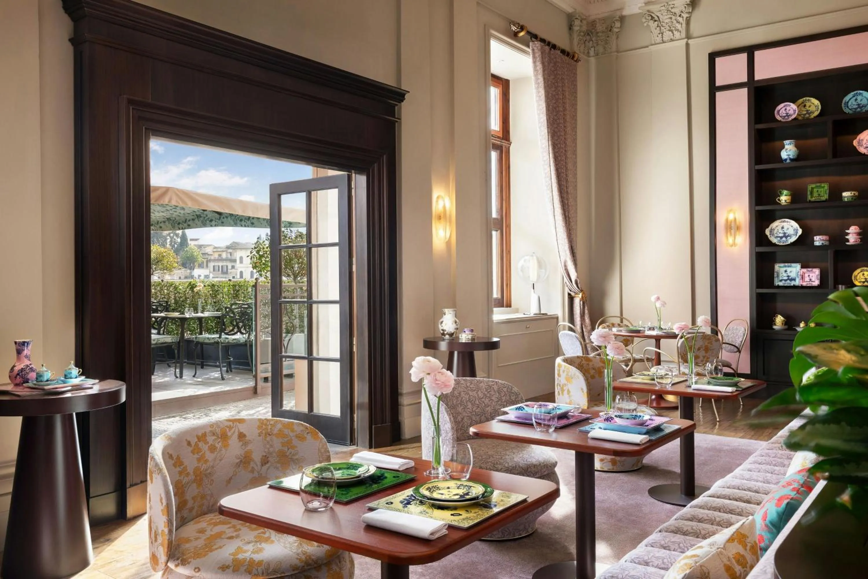 Restaurant/places to eat in The St. Regis Florence