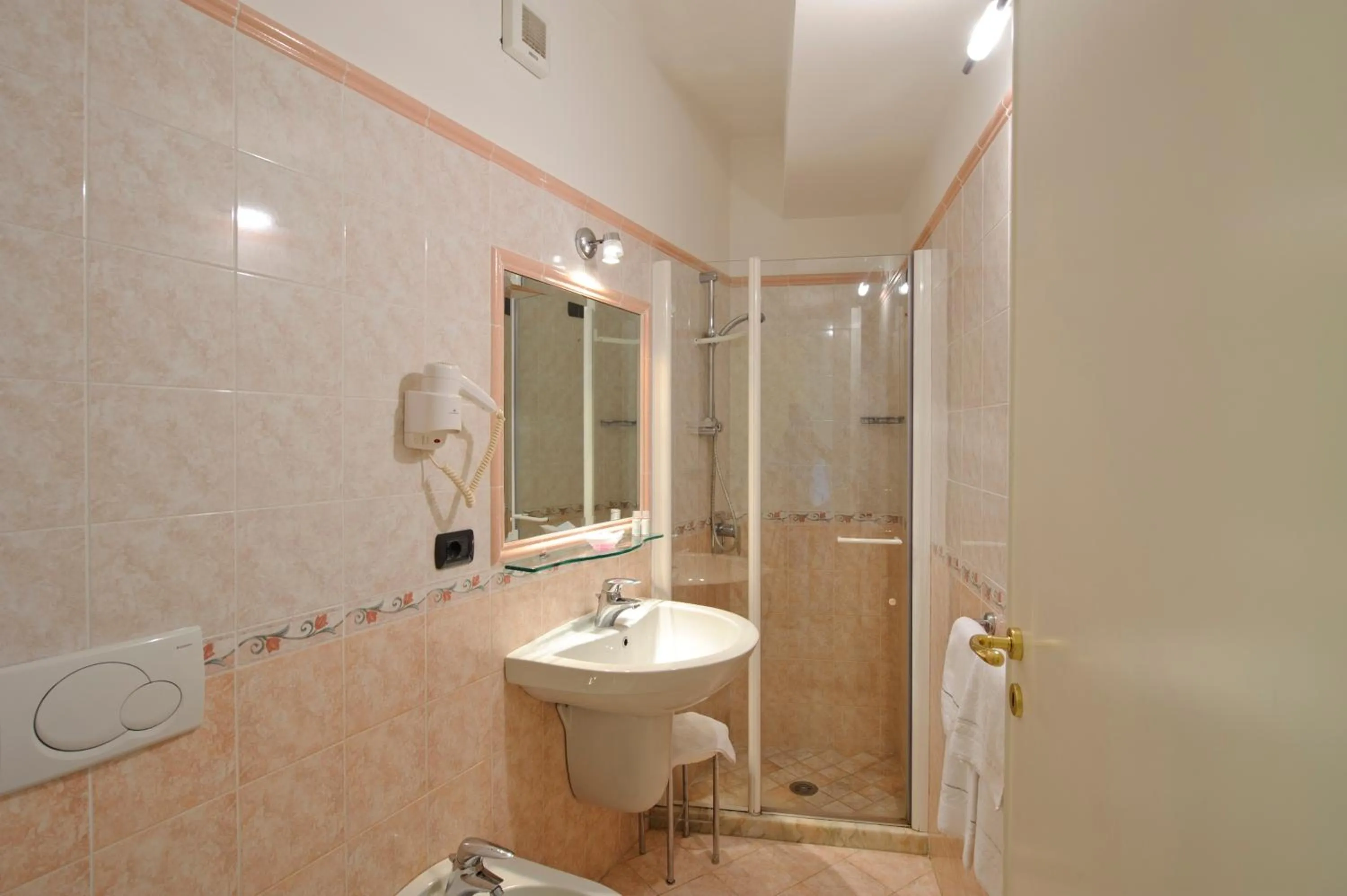 Bathroom in Hotel La Pergola