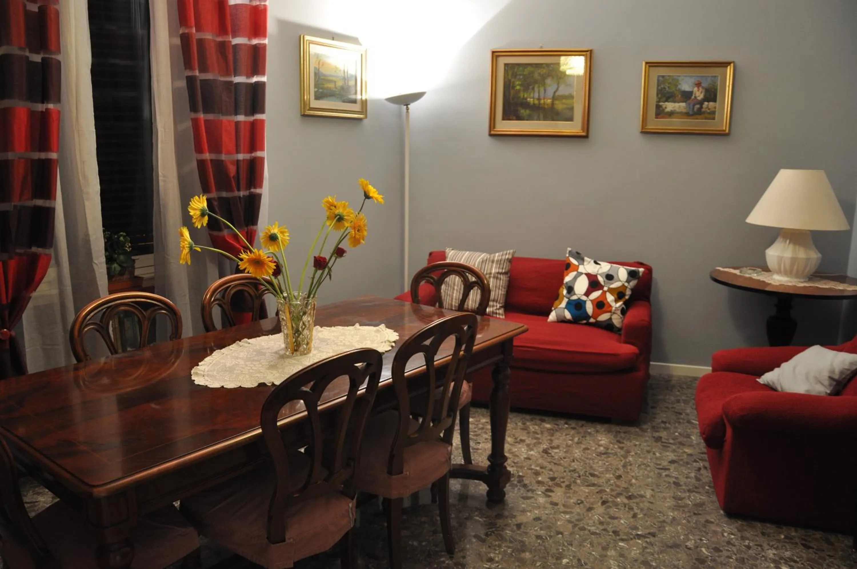 Lunch in Maflava apartment