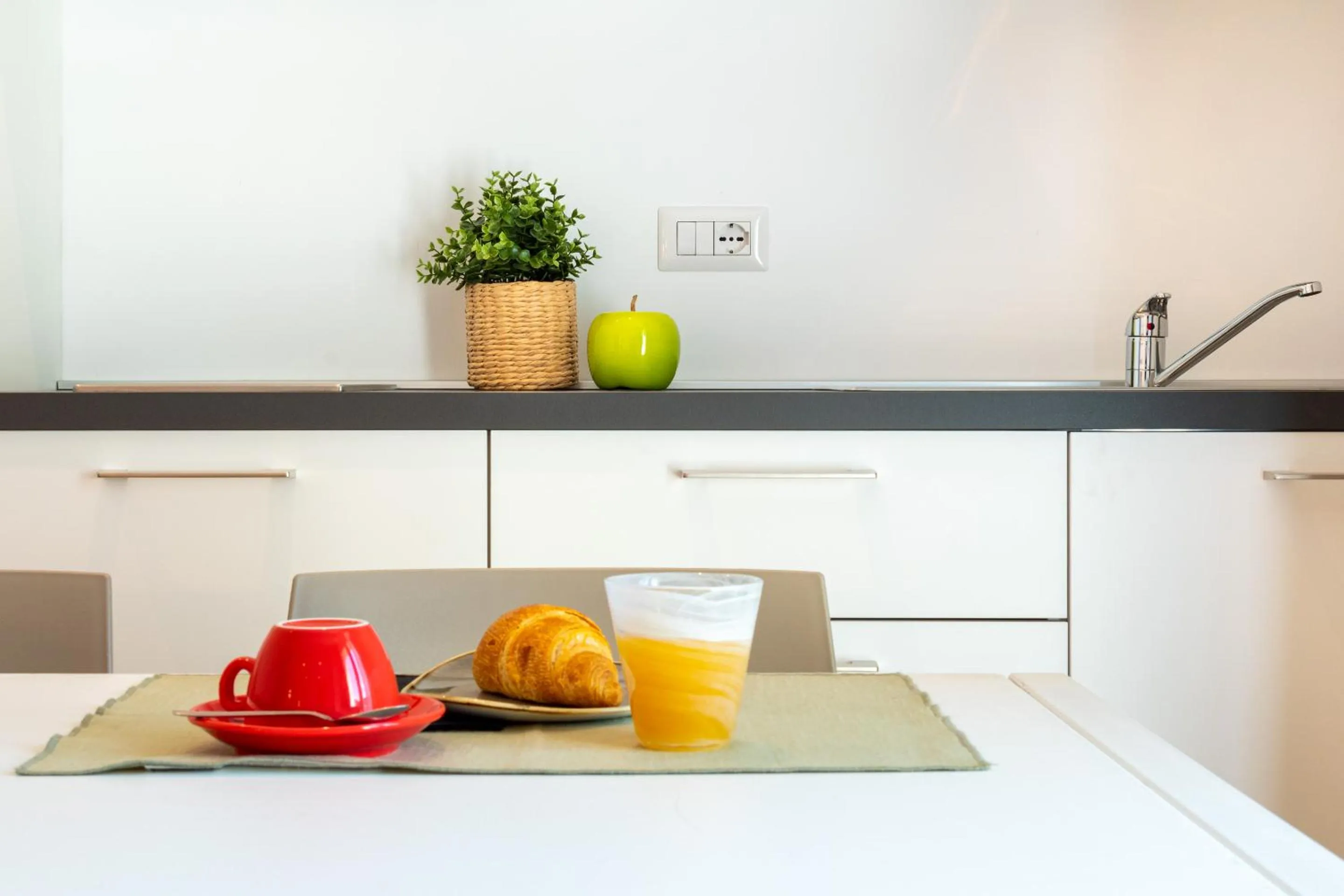 Kitchen or kitchenette in Superior Beach Aparthotel