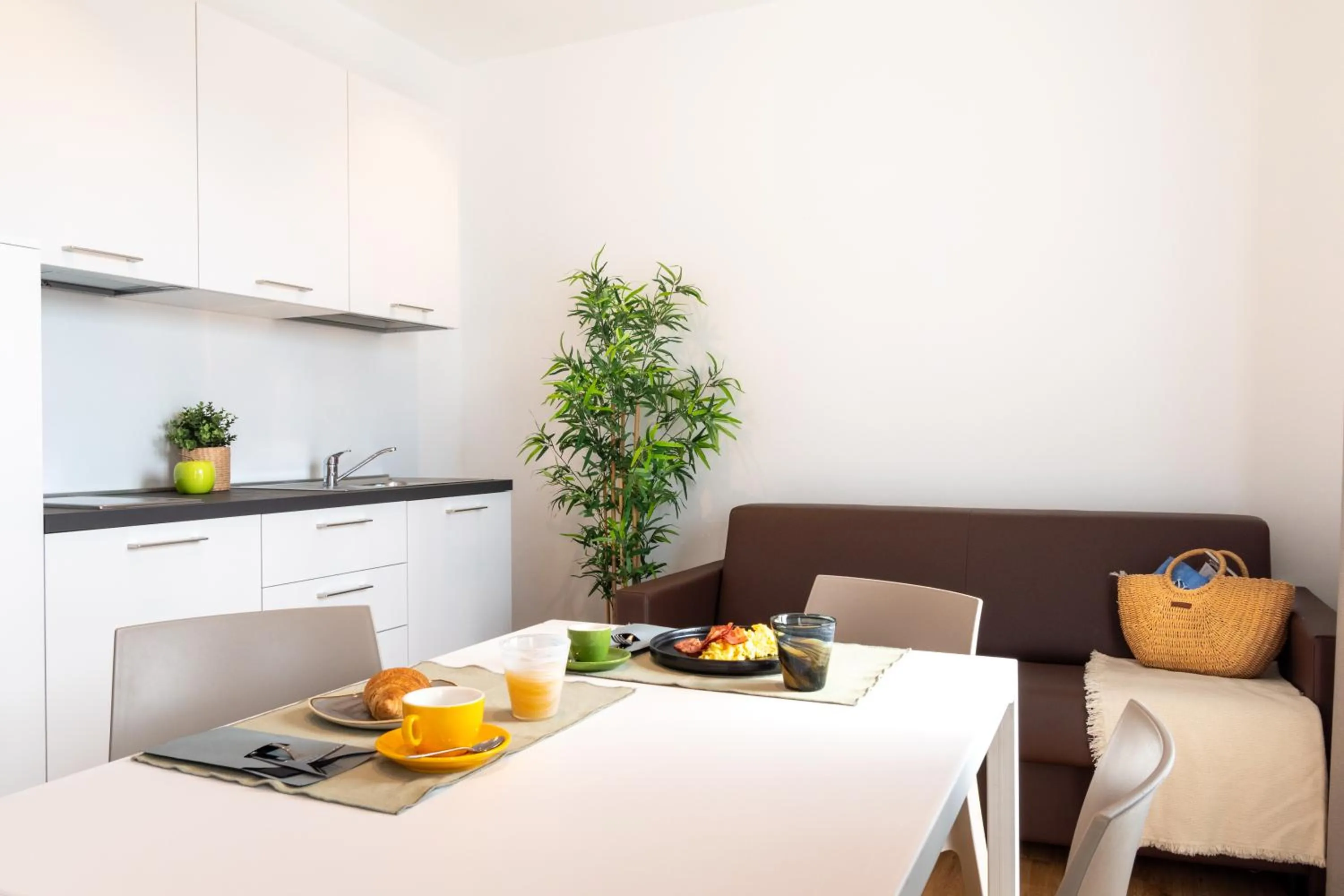 Kitchen or kitchenette in Superior Beach Aparthotel