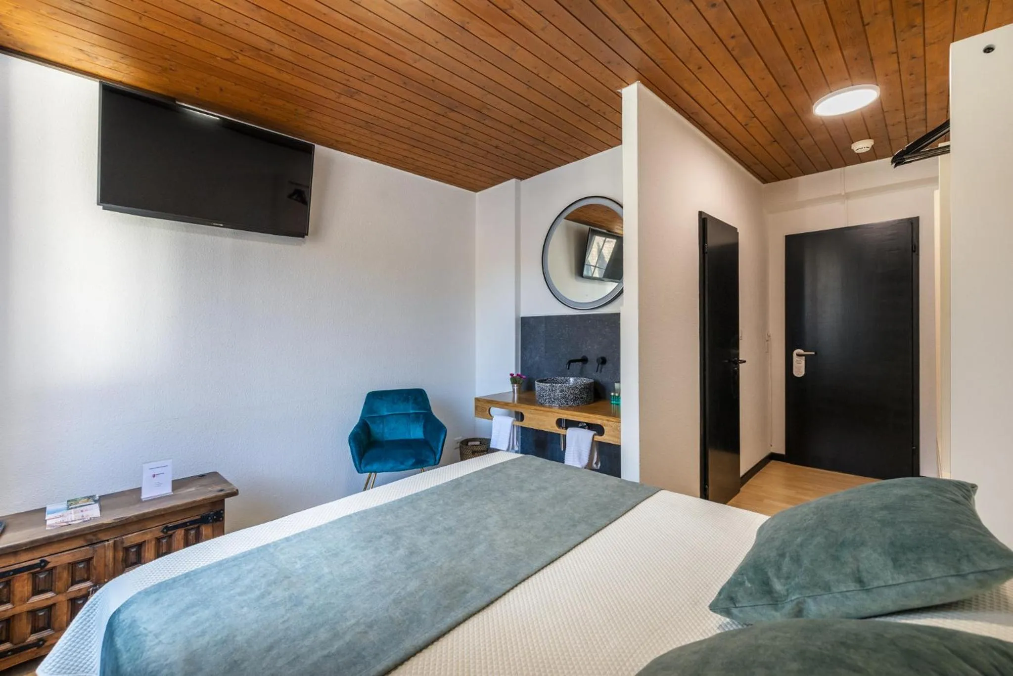 Bed in Hotel Rheingerbe