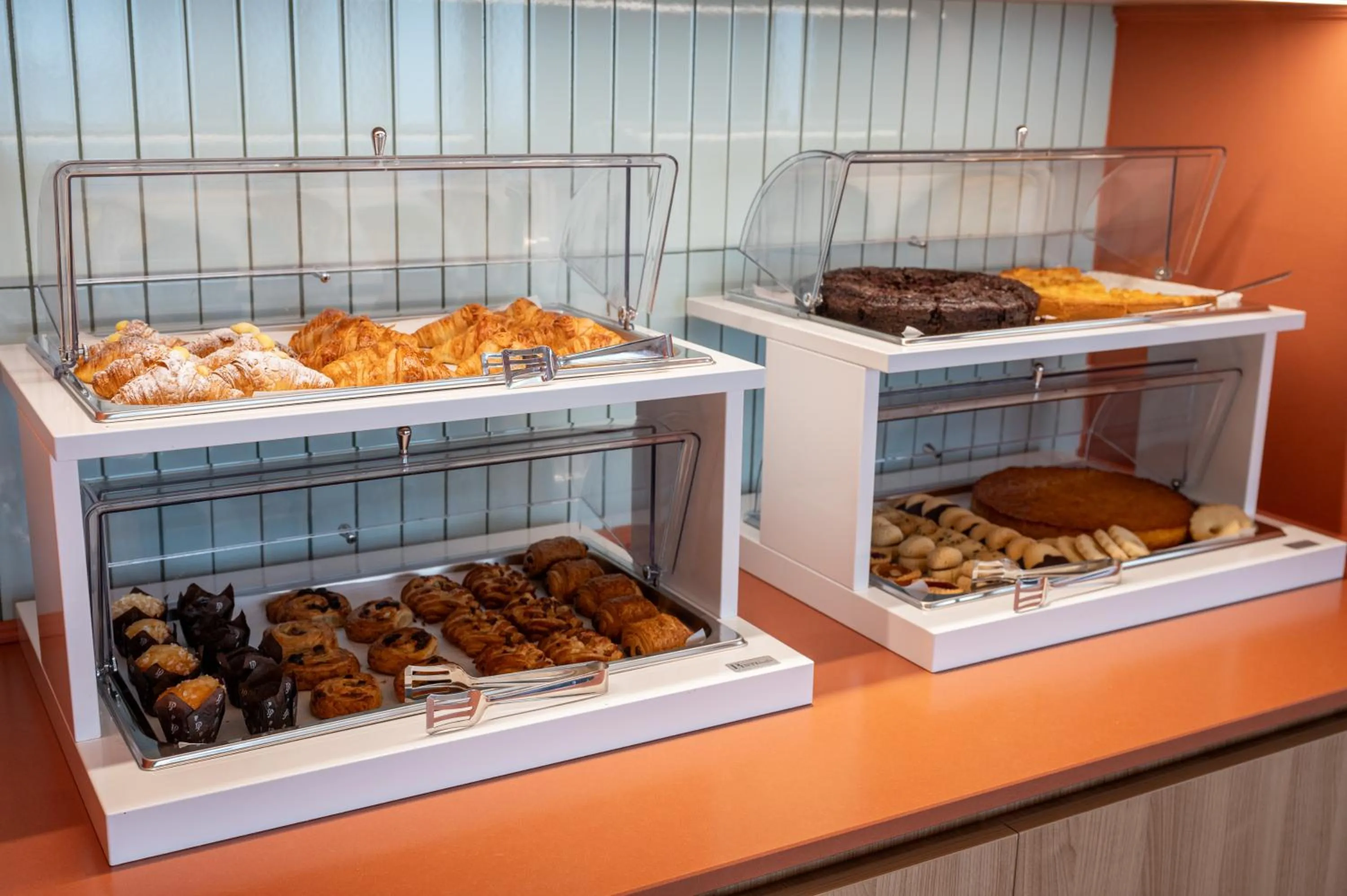 Food and drinks in Bleis Hotel