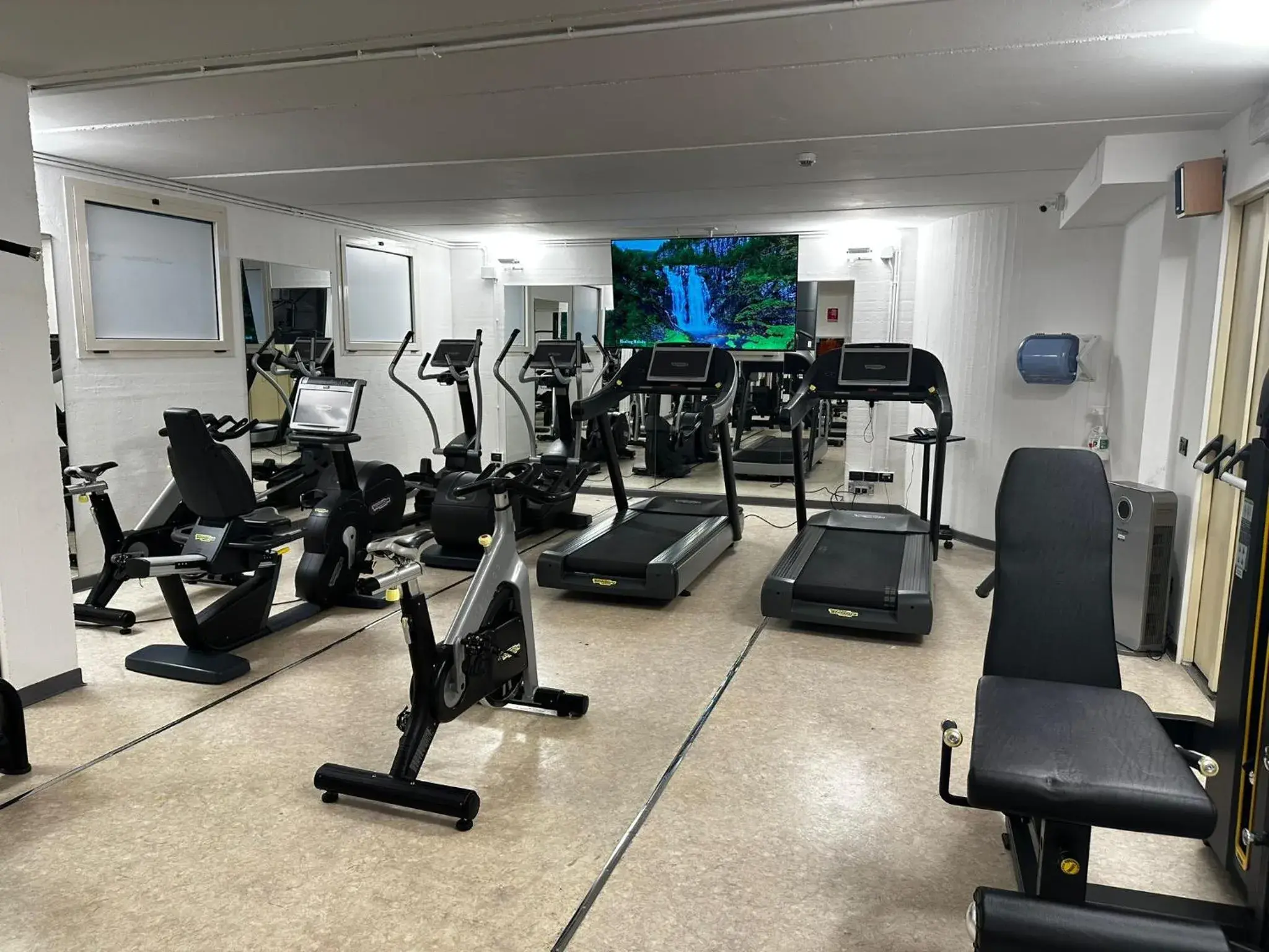 Fitness centre/facilities in Bleis Hotel Fitness centre/facilities in Bleis Hotel