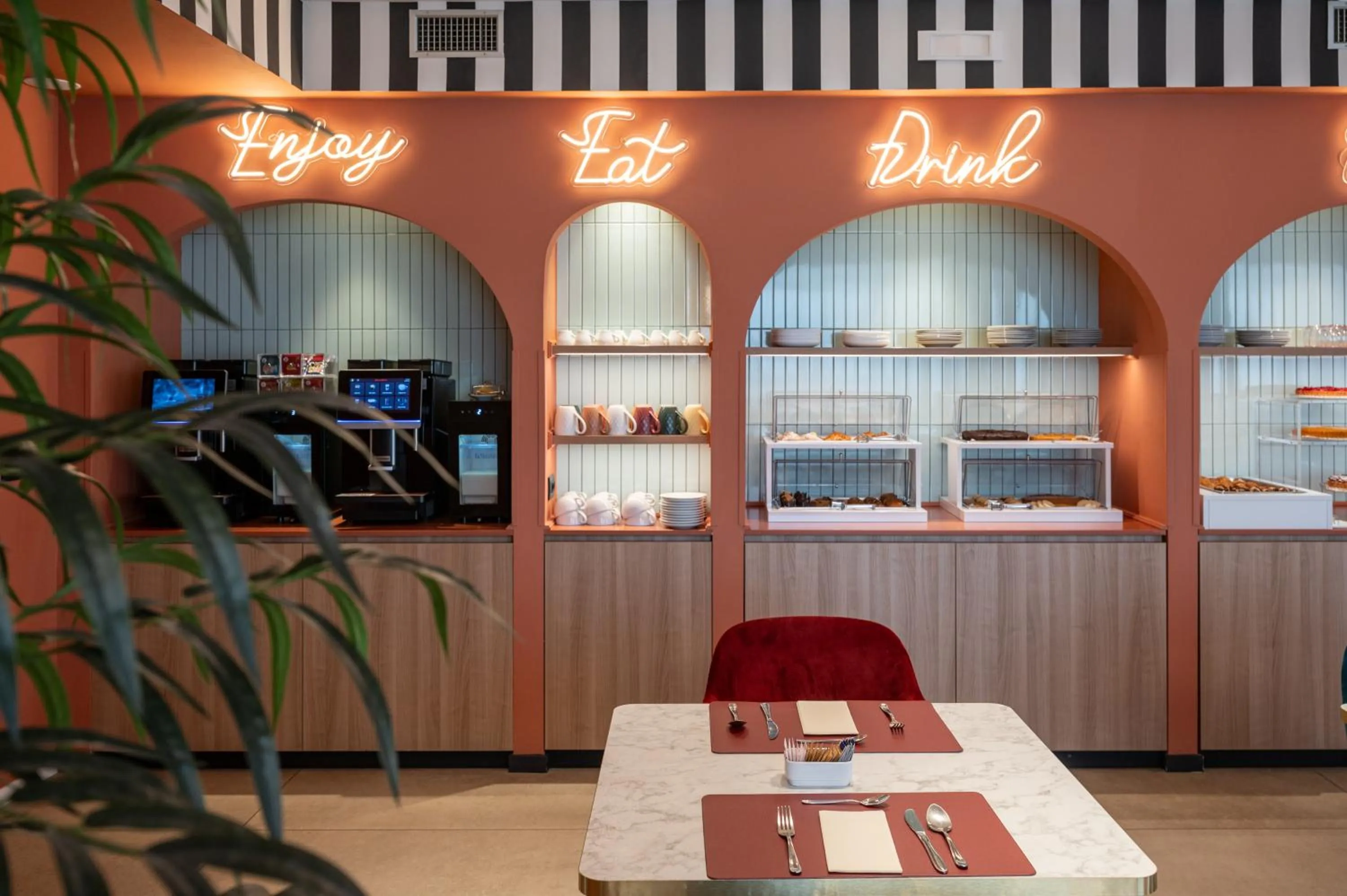 Breakfast in Bleis Hotel