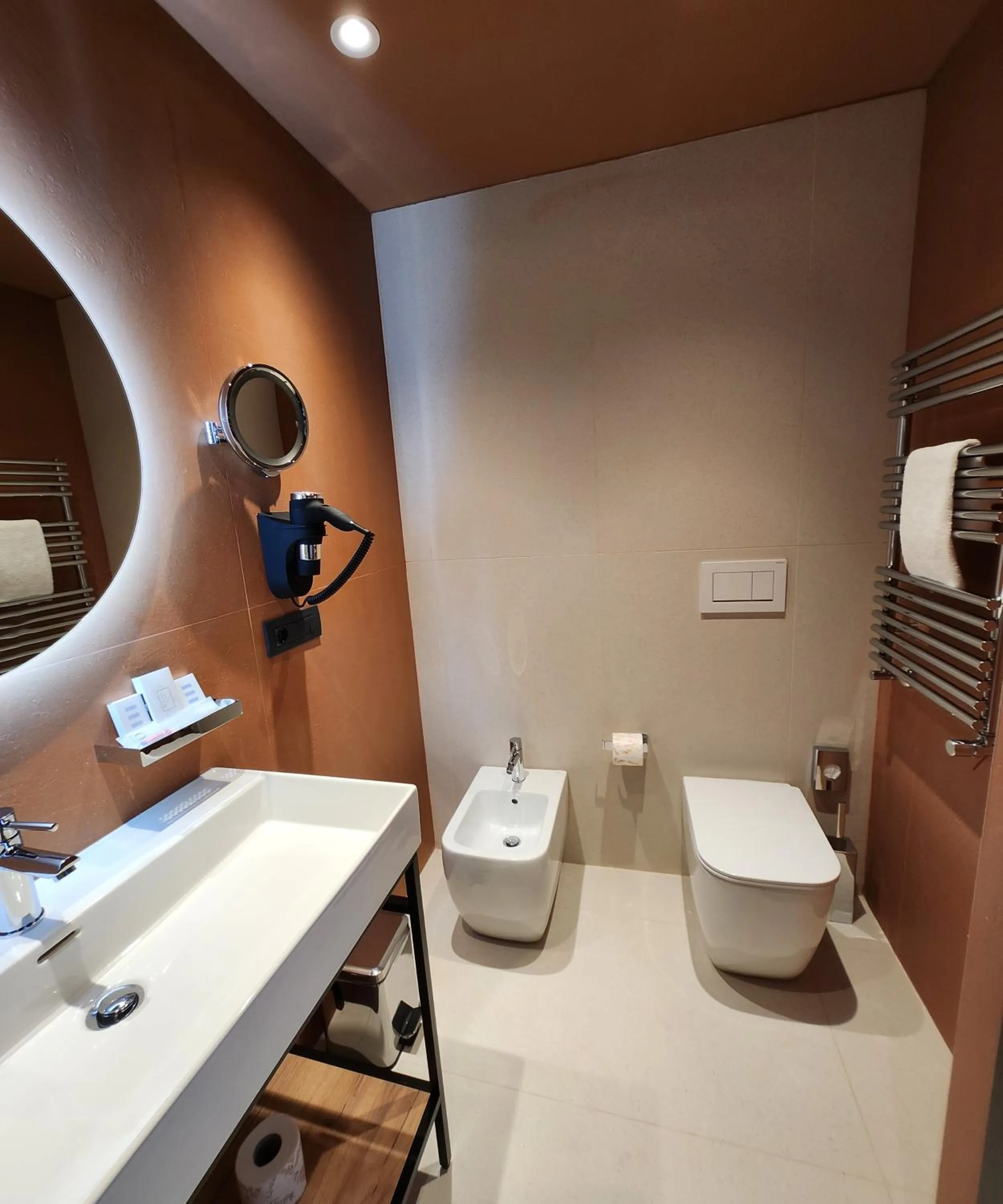 Bathroom in Bleis Hotel