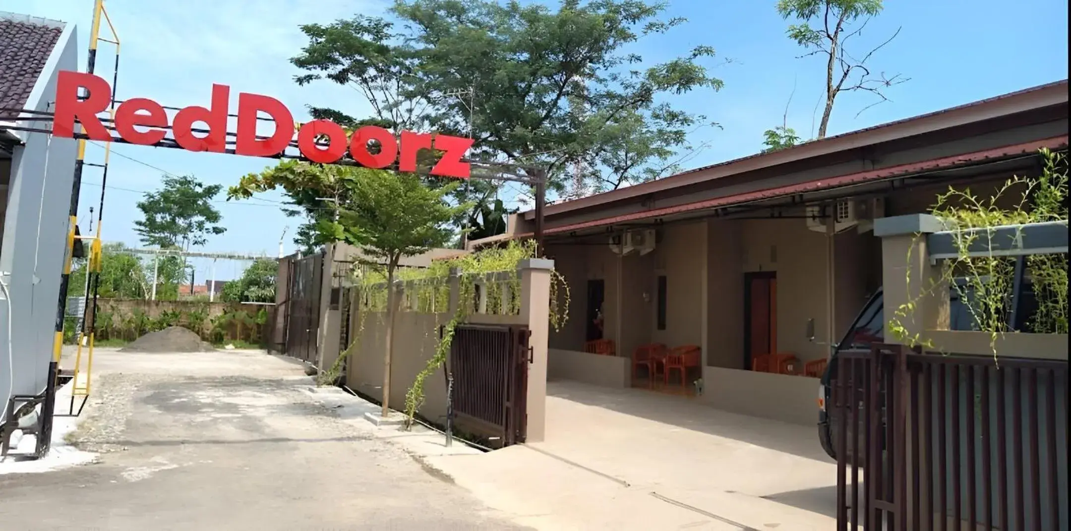 RedDoorz Syariah near Exit Tol Pemalang Comal 2 RedDoorz Syariah near Exit Tol Pemalang Comal 2