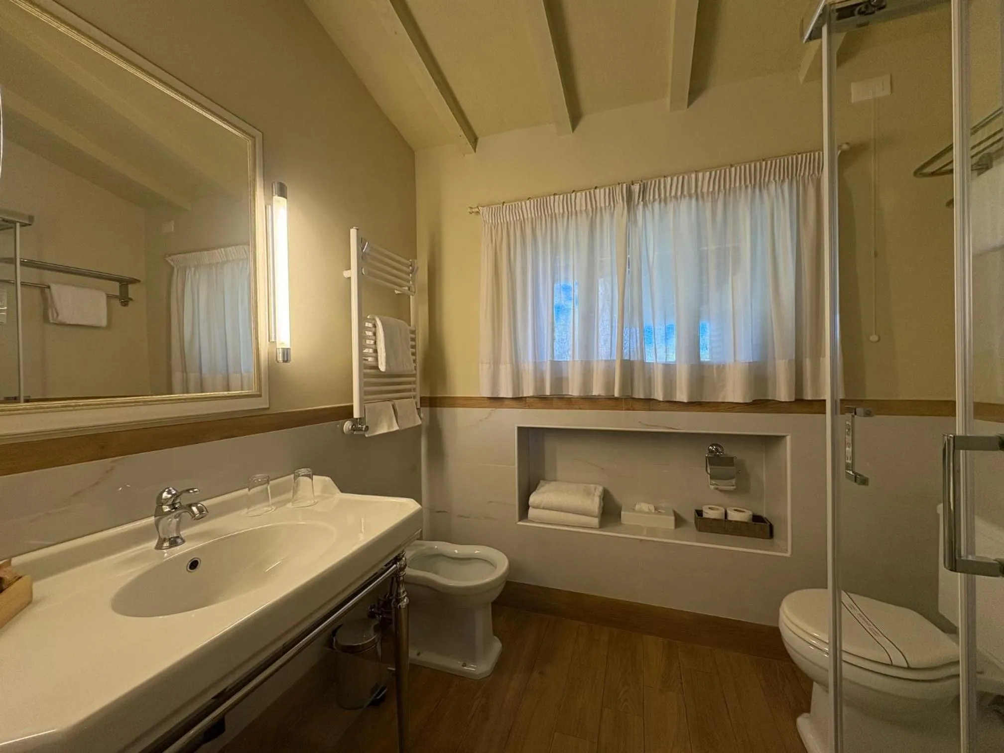 Bathroom in Park Palace Hotel