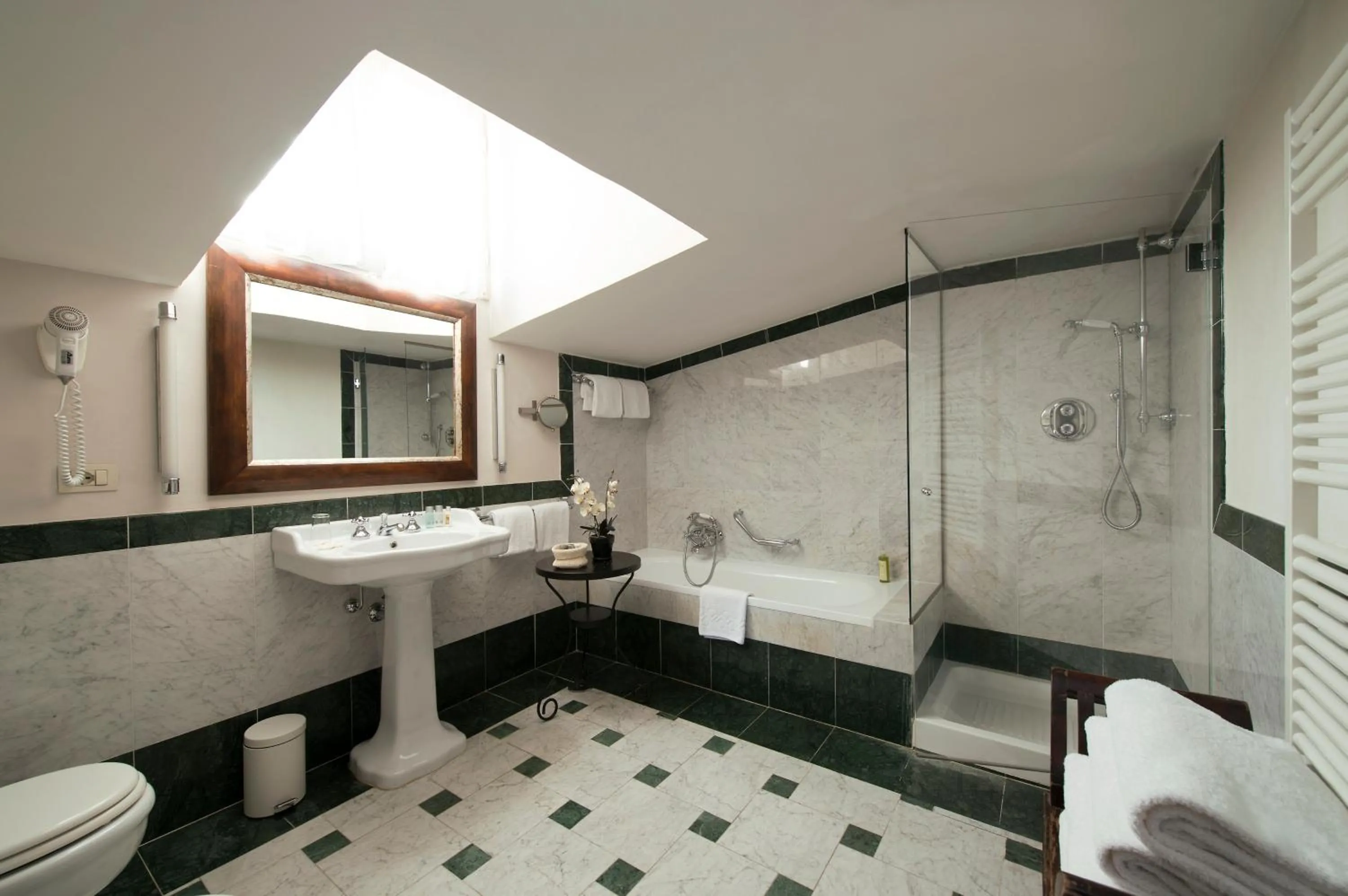 Bathroom in Park Palace Hotel