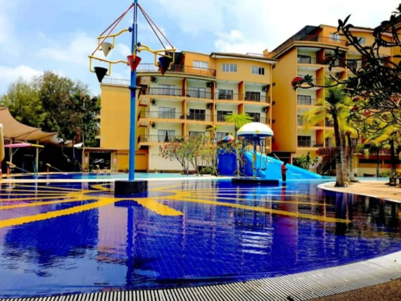 8pax Gold Coast Morib Resort - Banting Sepang KLIA Tanjung Sepat ebaa