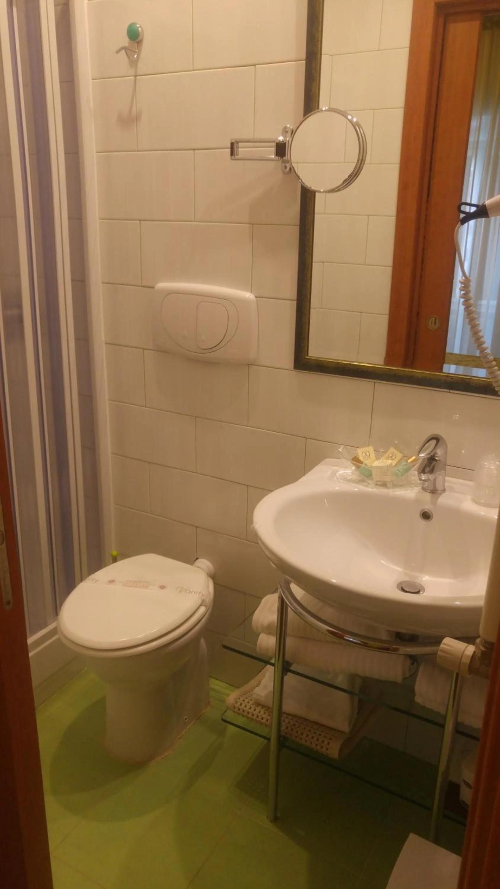 Bathroom in Hotel Piemonte