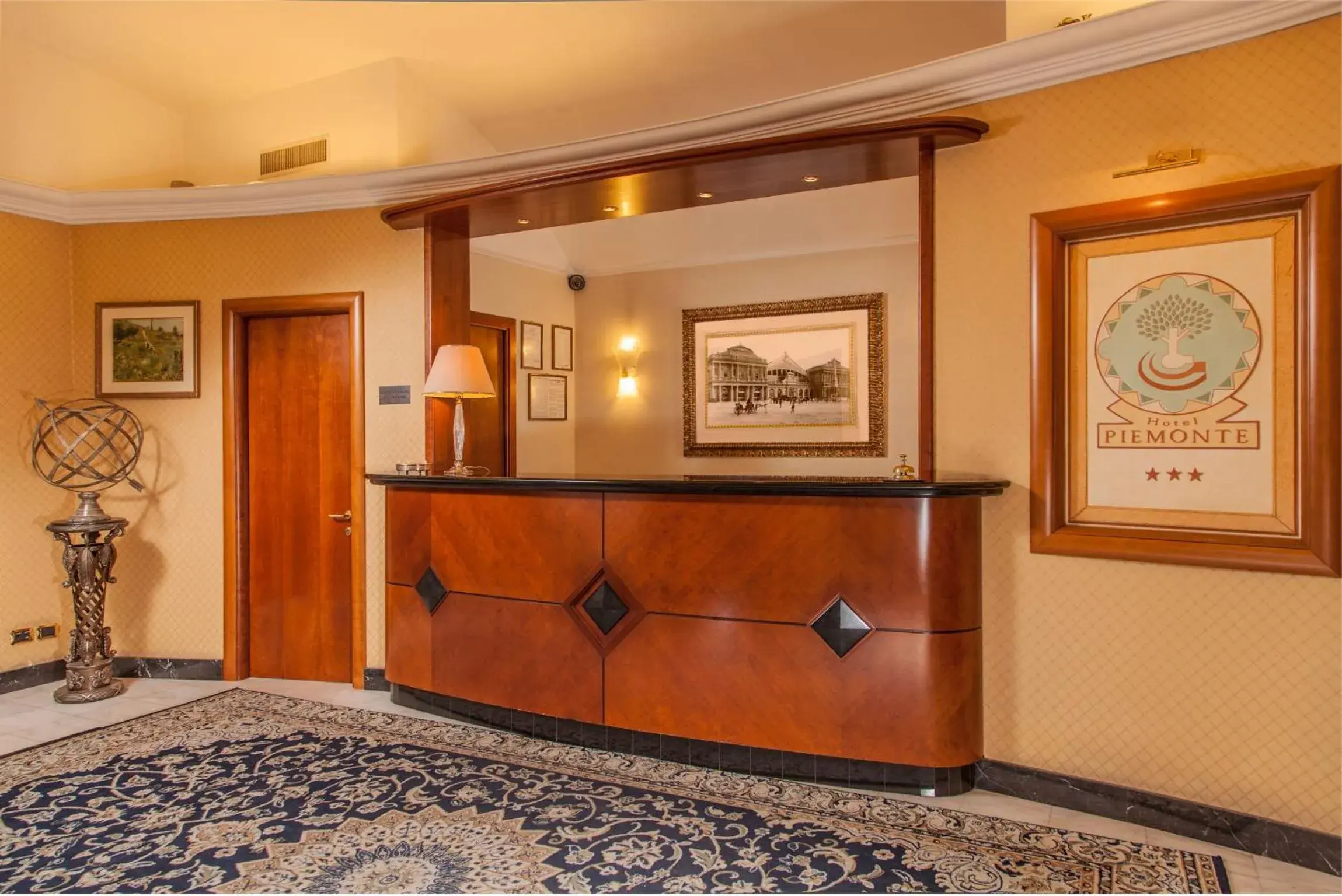 Lobby or reception in Hotel Piemonte Lobby or reception in Hotel Piemonte