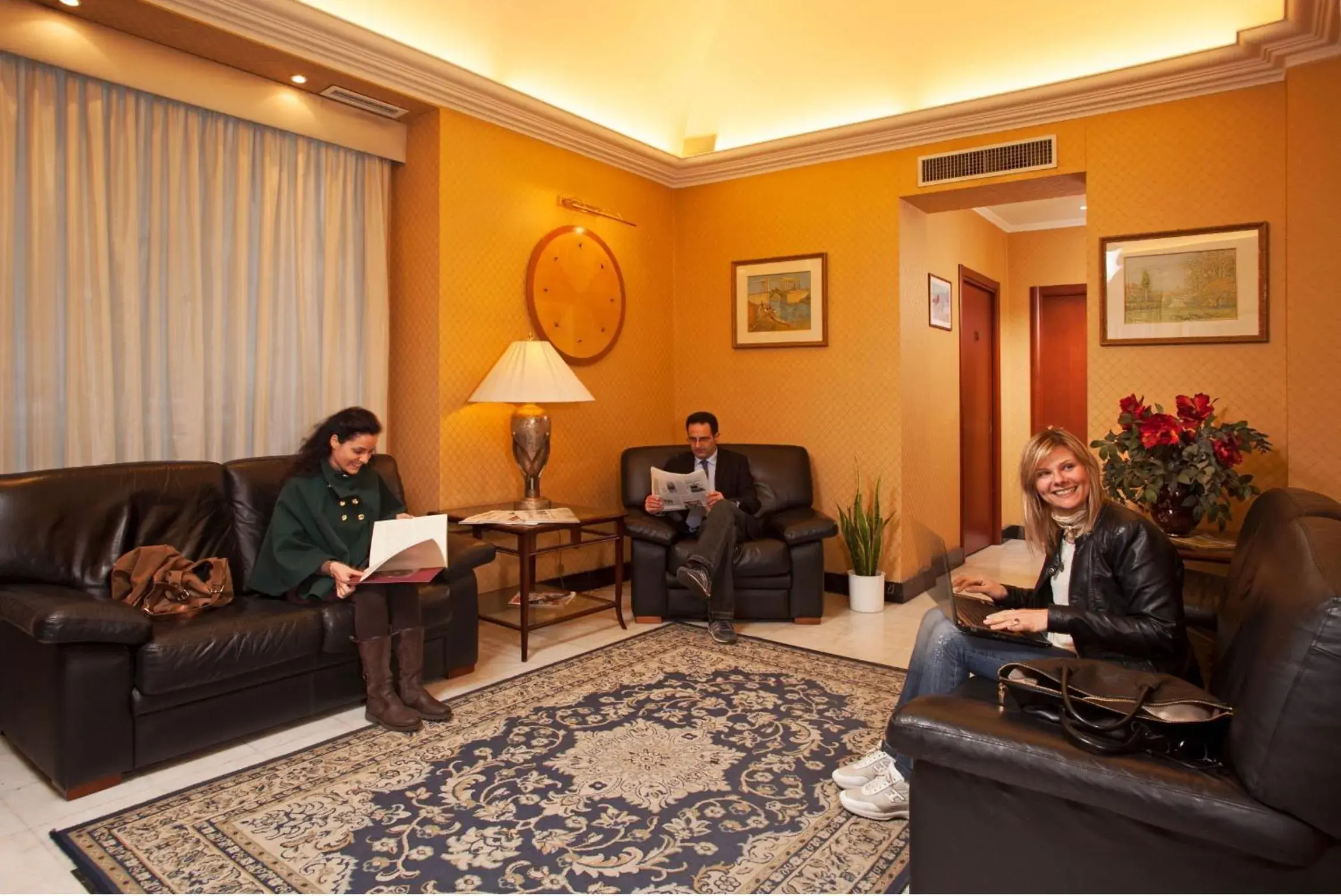 Lobby or reception in Hotel Piemonte Lobby or reception in Hotel Piemonte